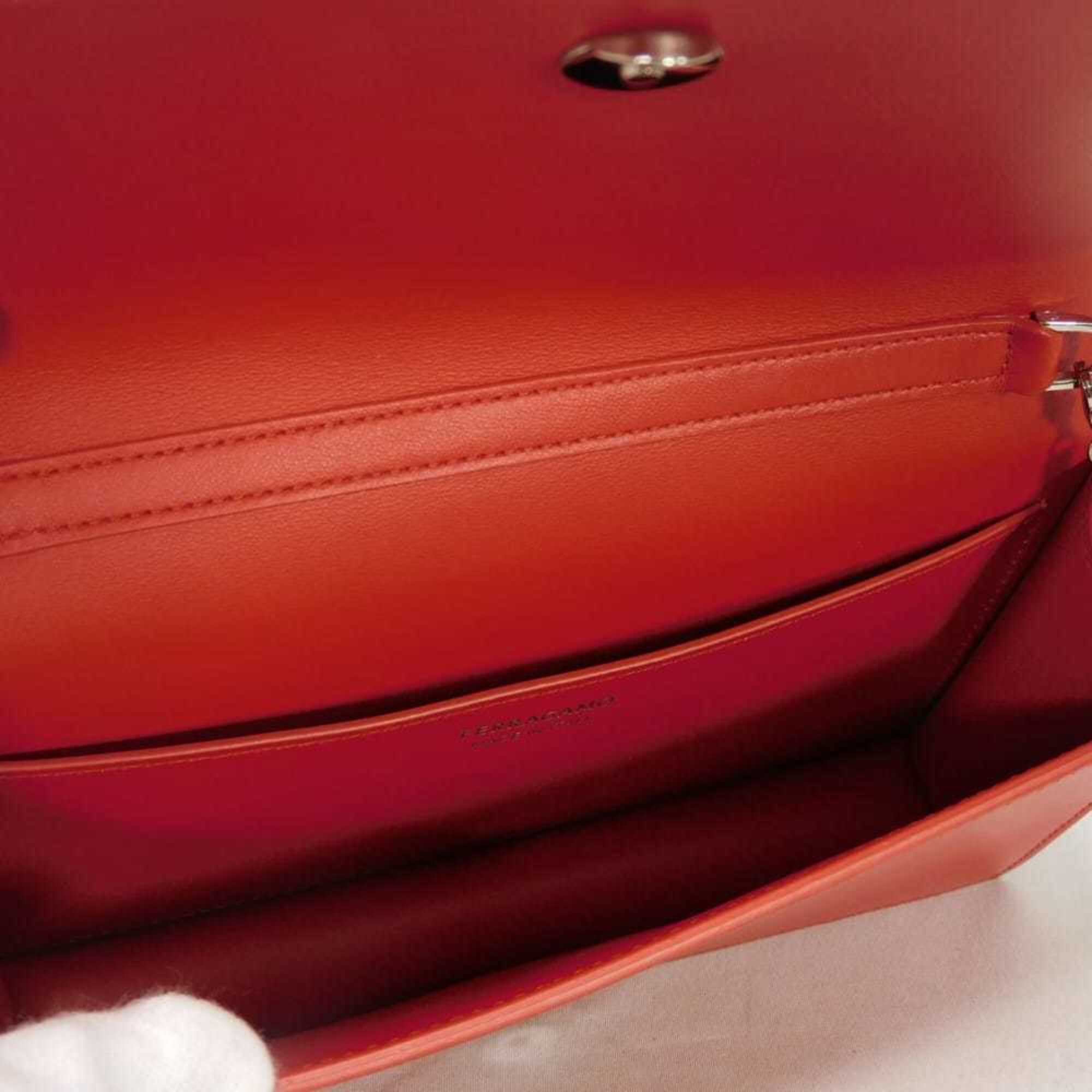 Salvatore Ferragamo Red Color Leather Shoulder Bag (Pre-Owned)