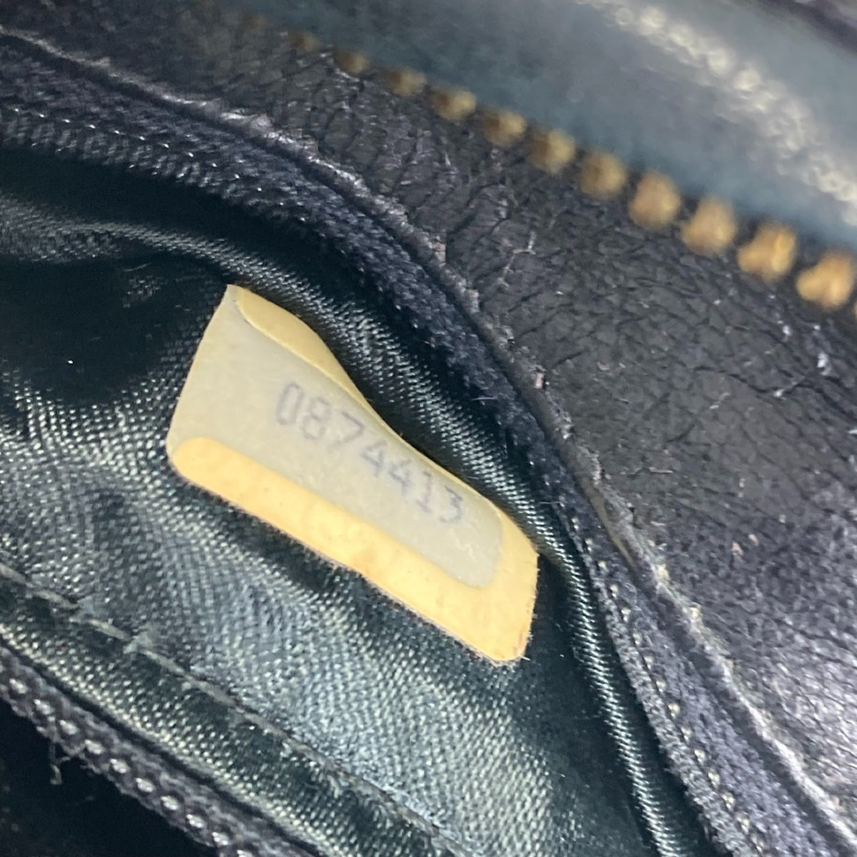 Chanel Black Leather Pochette Shoulder Bag (Pre-Owned)