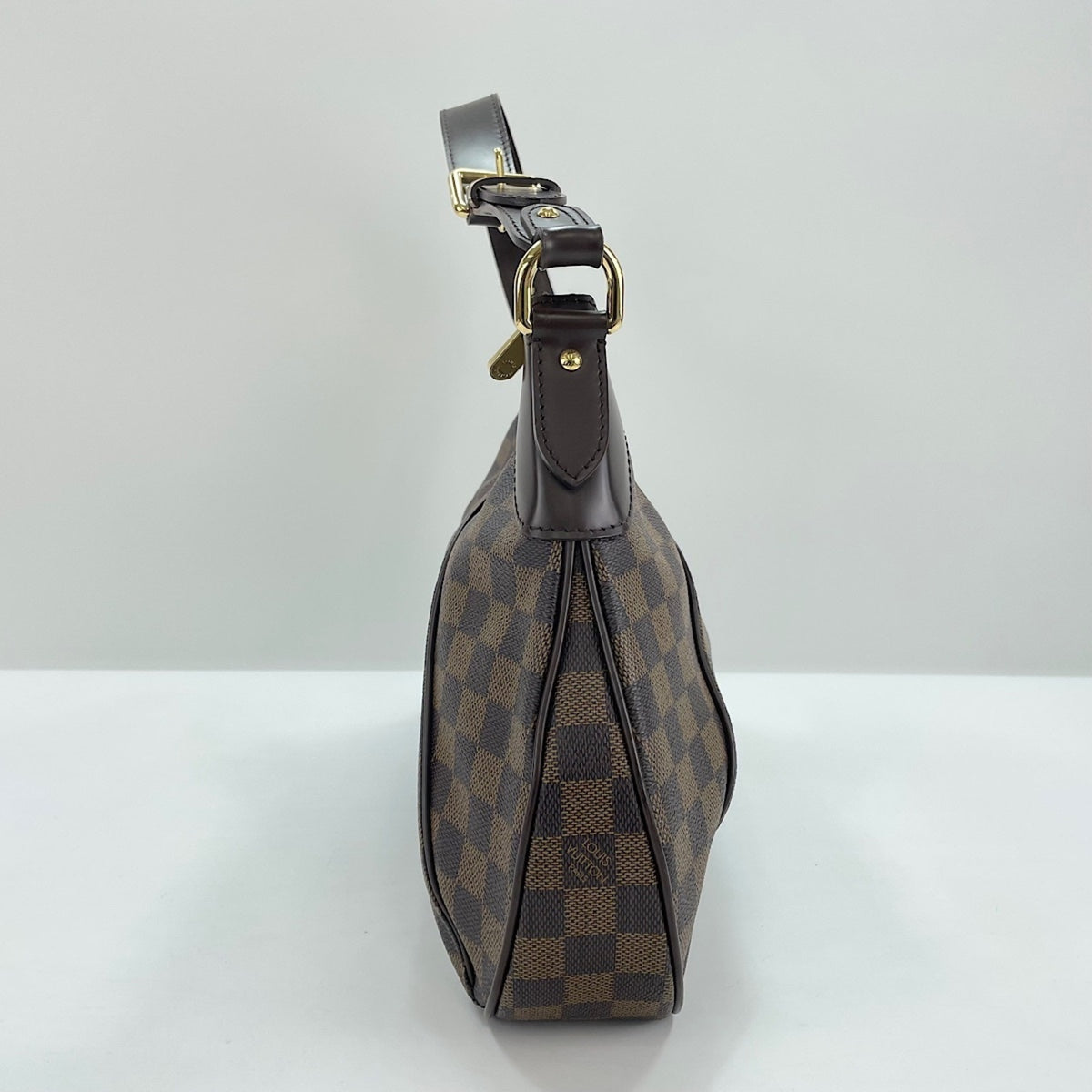 Louis Vuitton Brown Shoulder Bag (Pre-Owned)