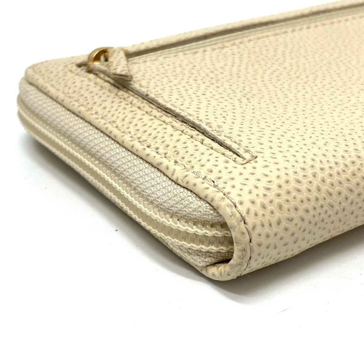 Chanel Beige Leather Long Wallet (Bi-Fold) (Pre-Owned)