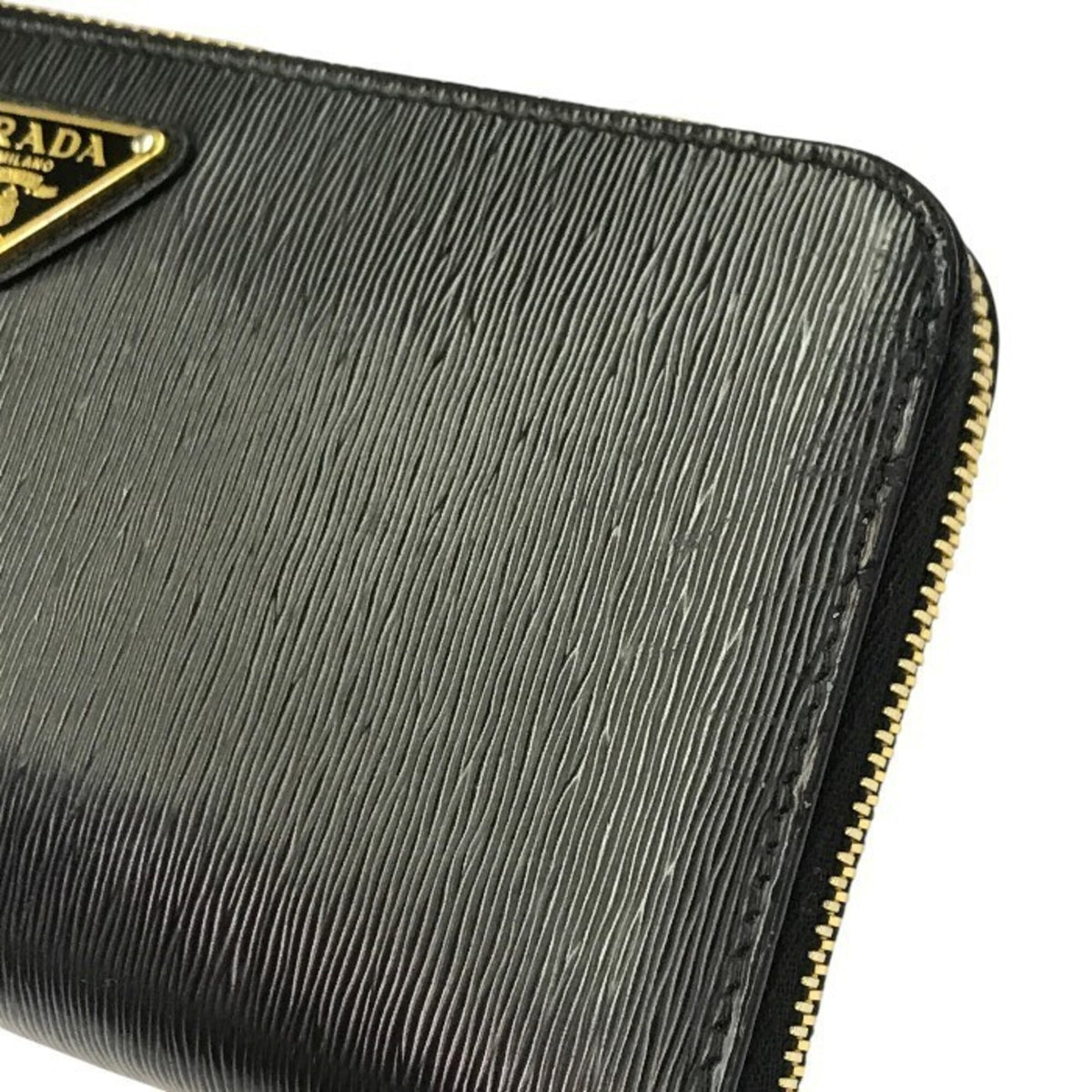 Prada Black Vitello Move Long Wallet (Bi-Fold) (Pre-Owned)