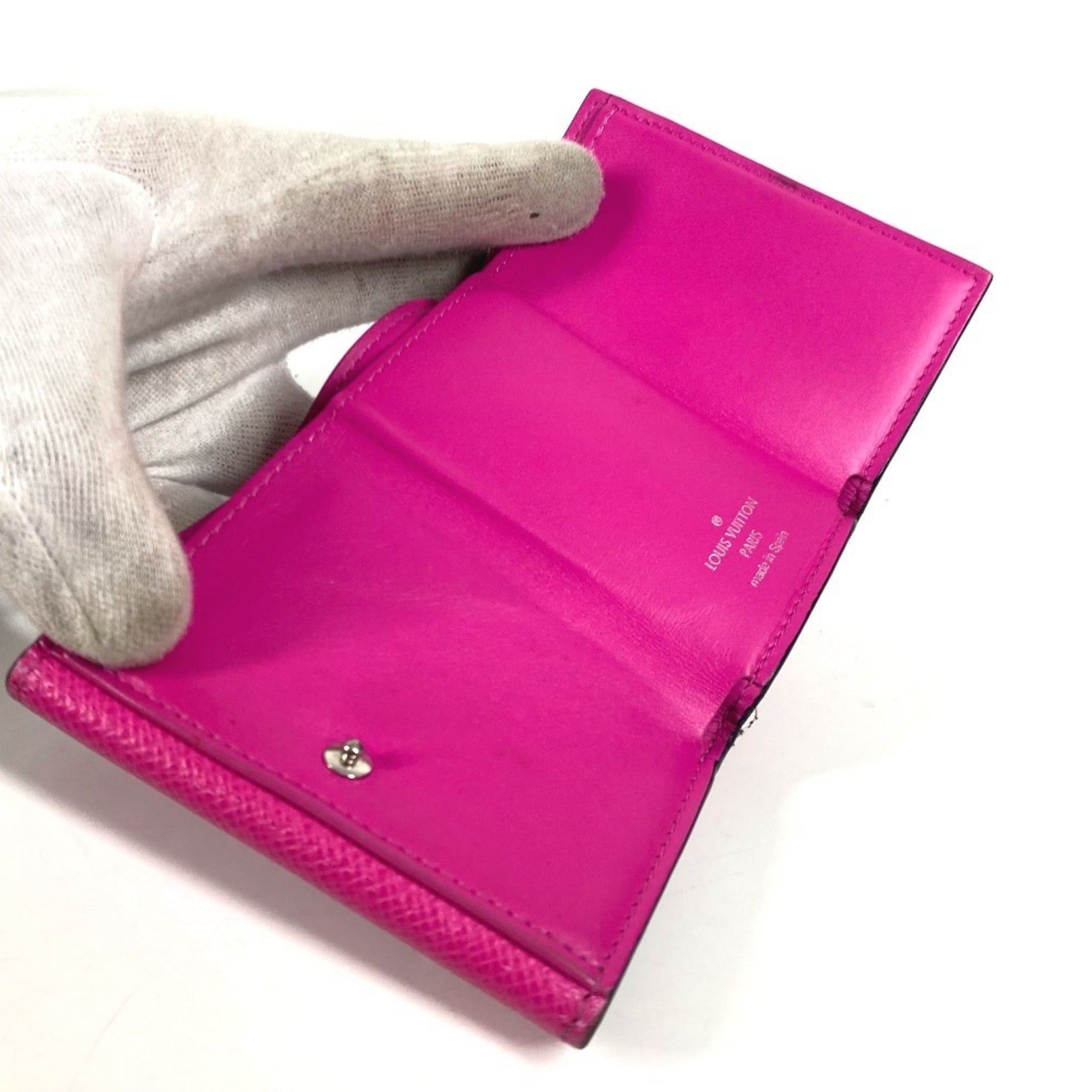 Louis Vuitton Pink Taiga Leather Wallet (Tri-Fold) (Pre-Owned)