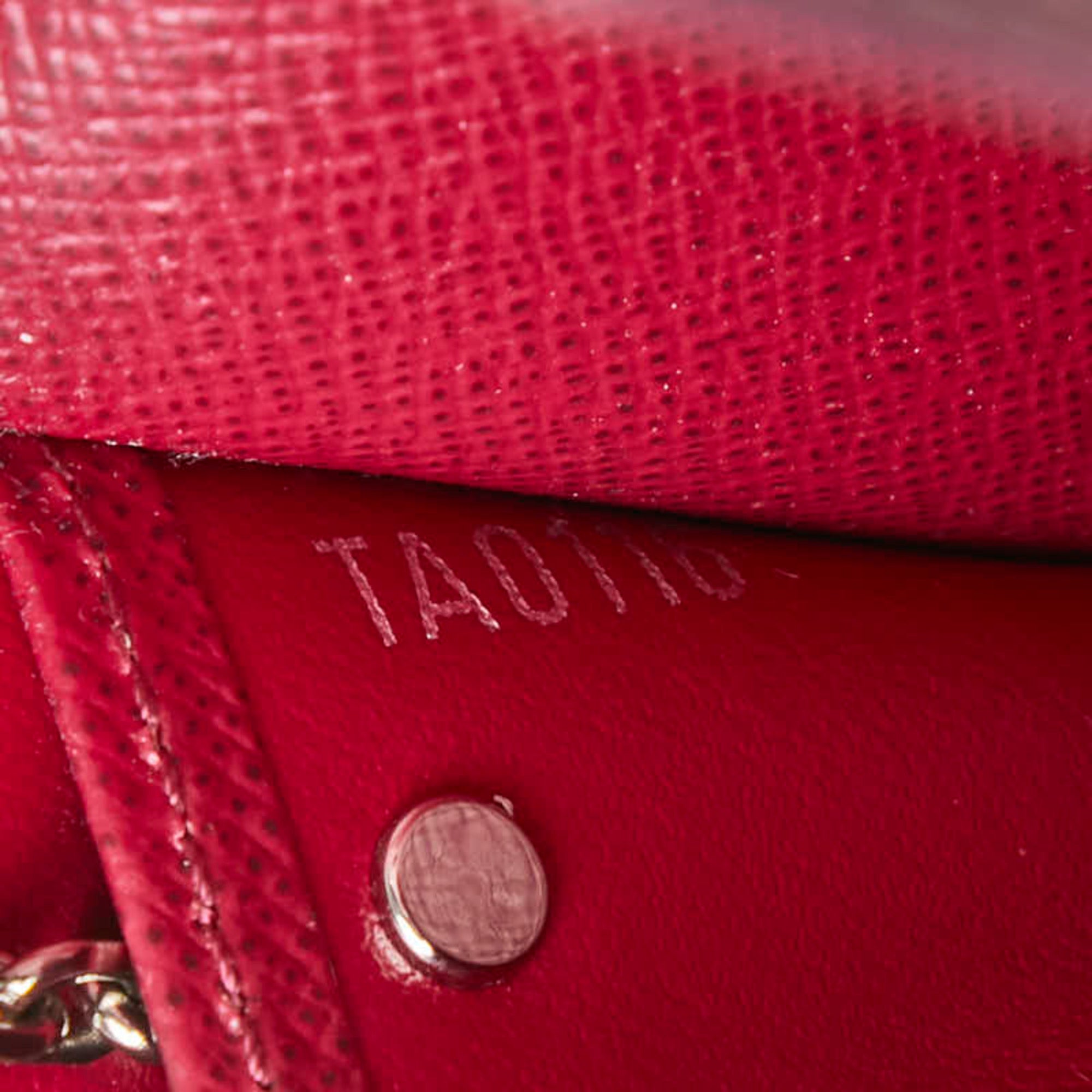 Louis Vuitton Fuchsia Pink Epi Leather Pouch (Pre-Owned)