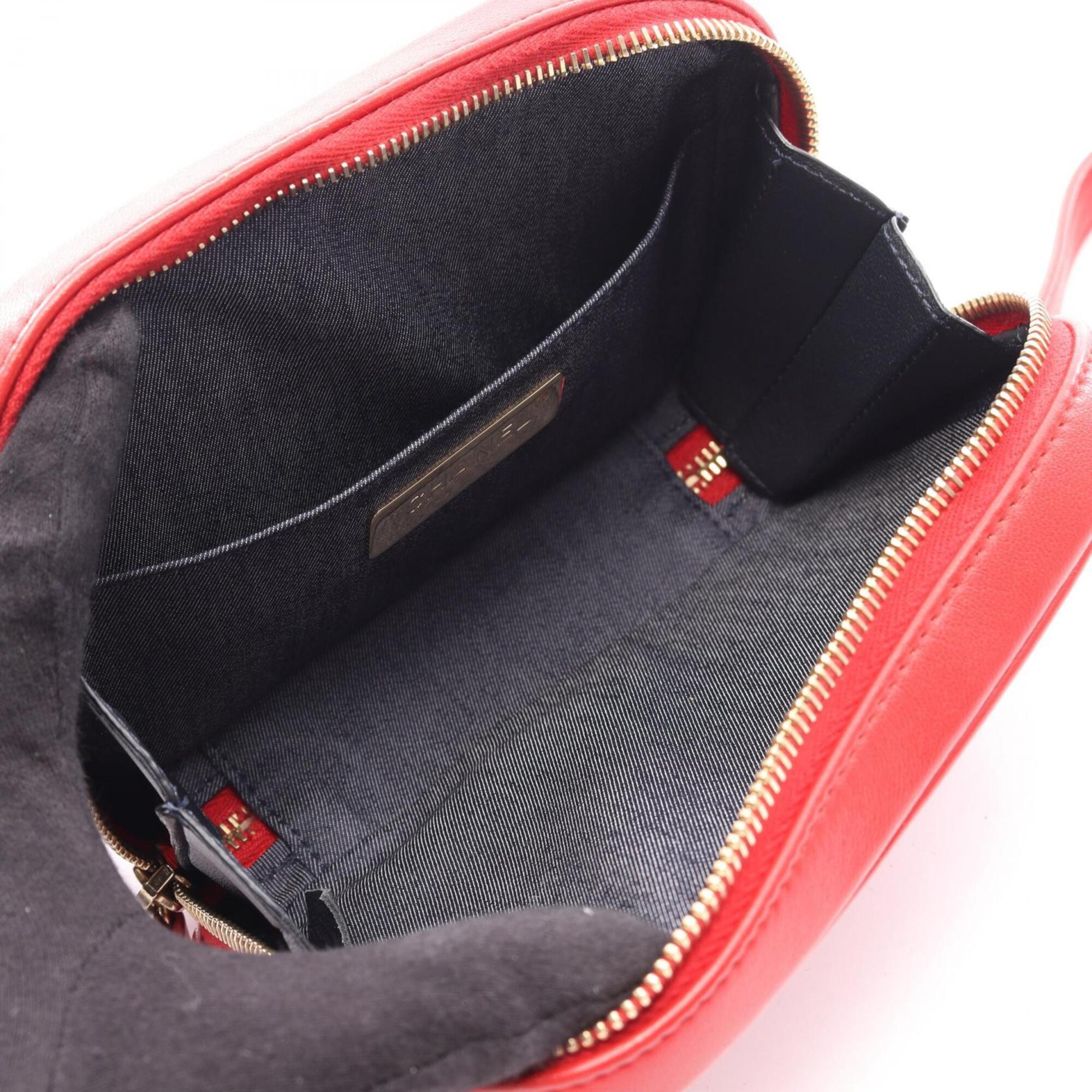 Chanel Red Color Leather Fanny Pack (Pre-Owned)