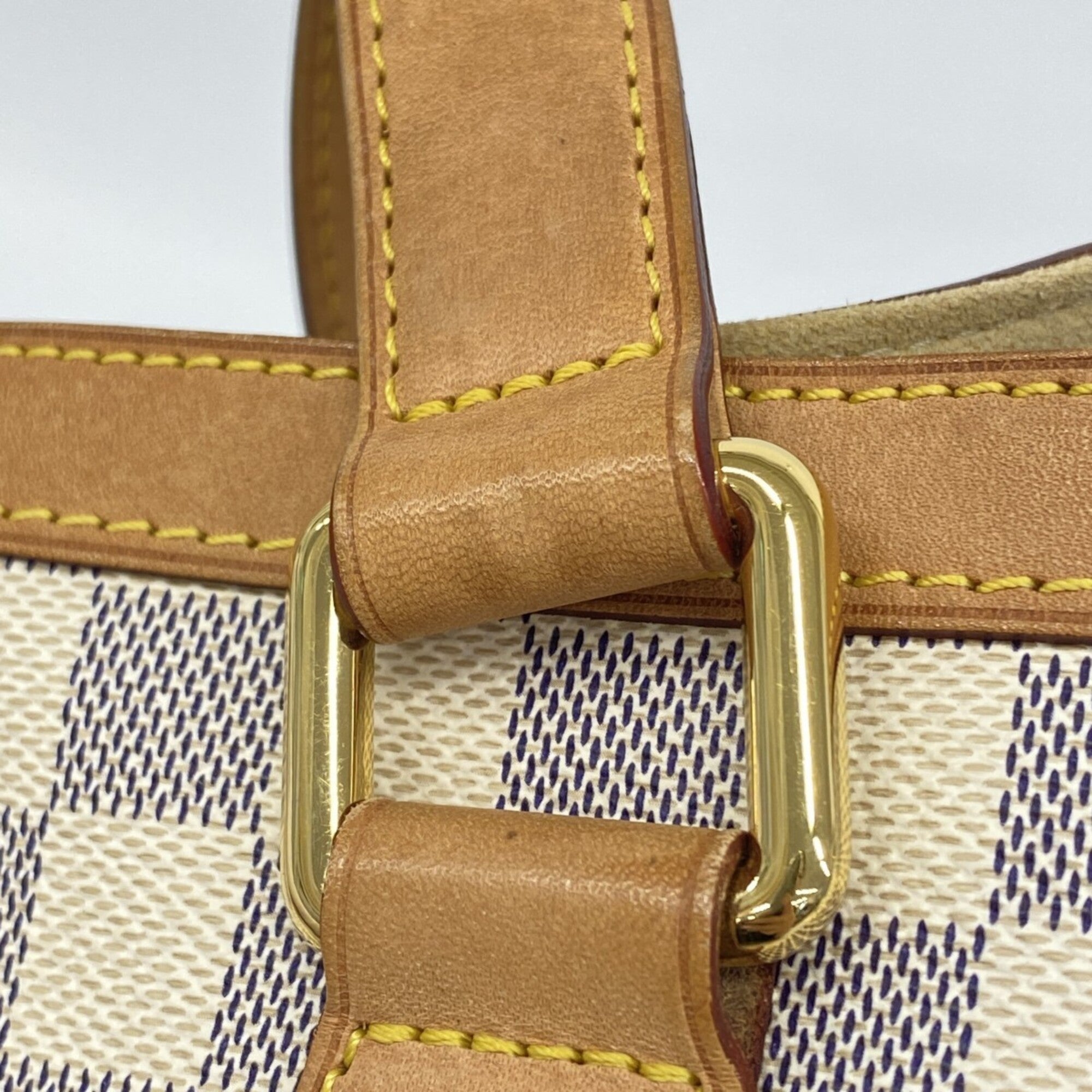 Louis Vuitton White Tote Bag (Pre-Owned)