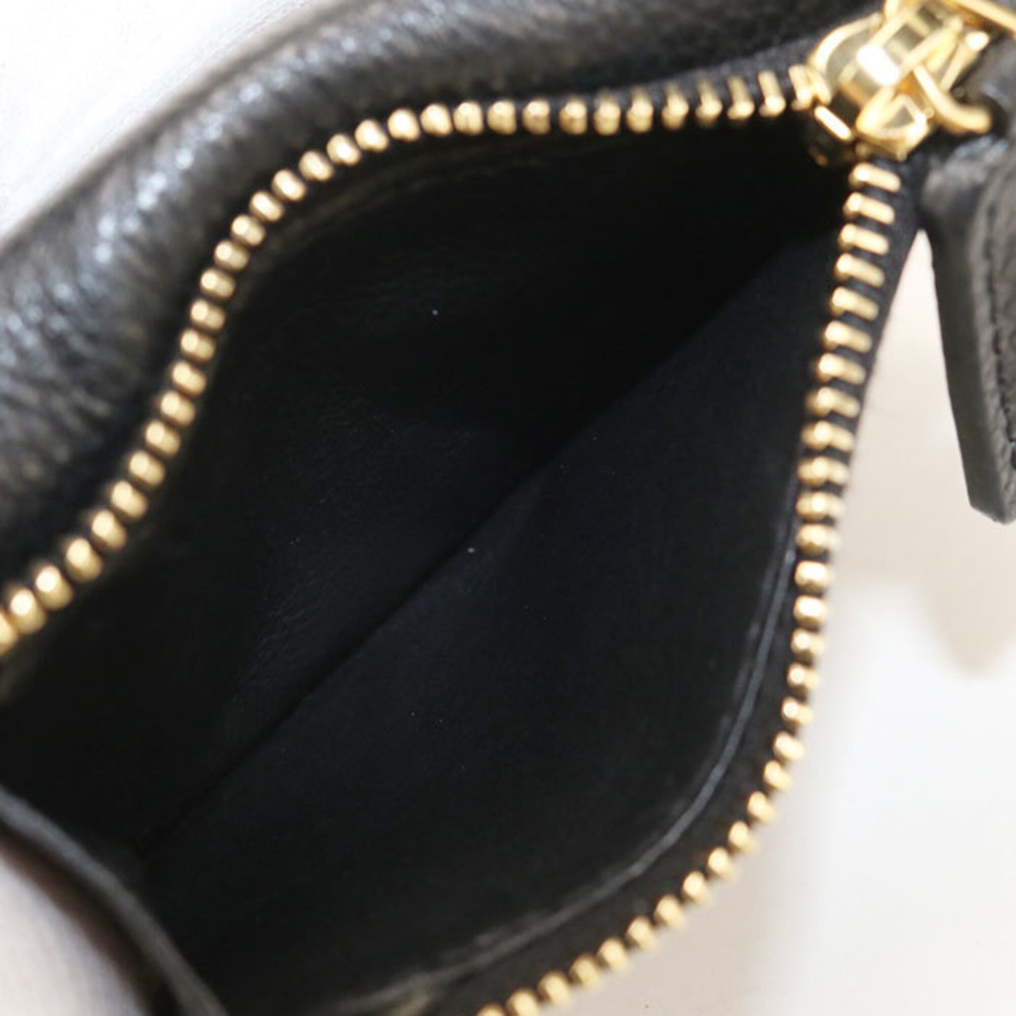 Saint Laurent Black Leather Wallet (Tri-Fold) (Pre-Owned)