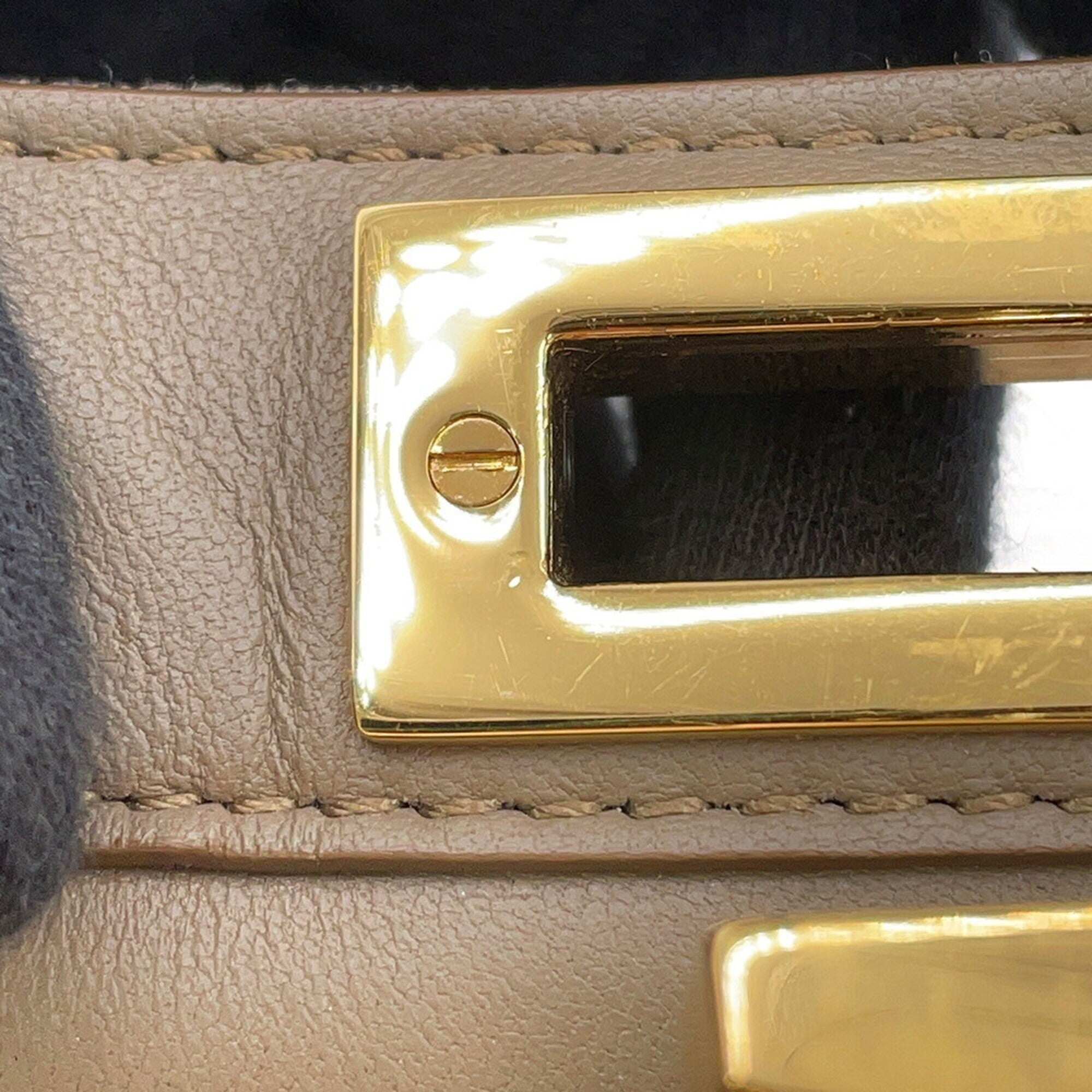 Fendi Peekaboo Gray Leather Handbag (Pre-Owned)
