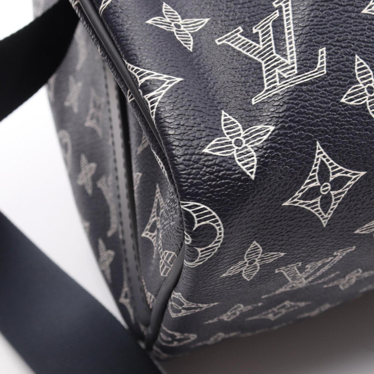 Louis Vuitton Navy Red Color White Boston Bag (Pre-Owned)