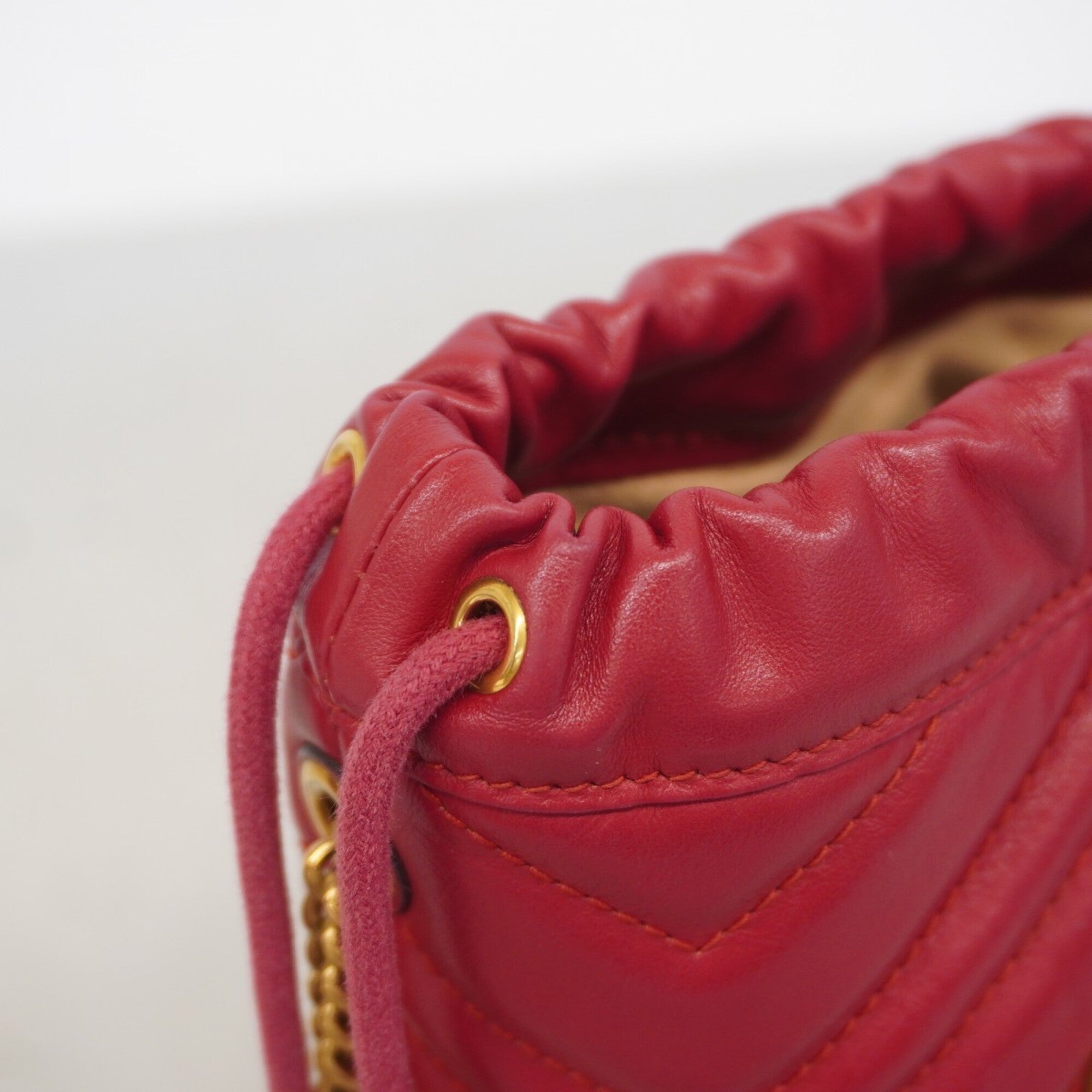 Gucci Red Color Leather Shoulder Bag (Pre-Owned)