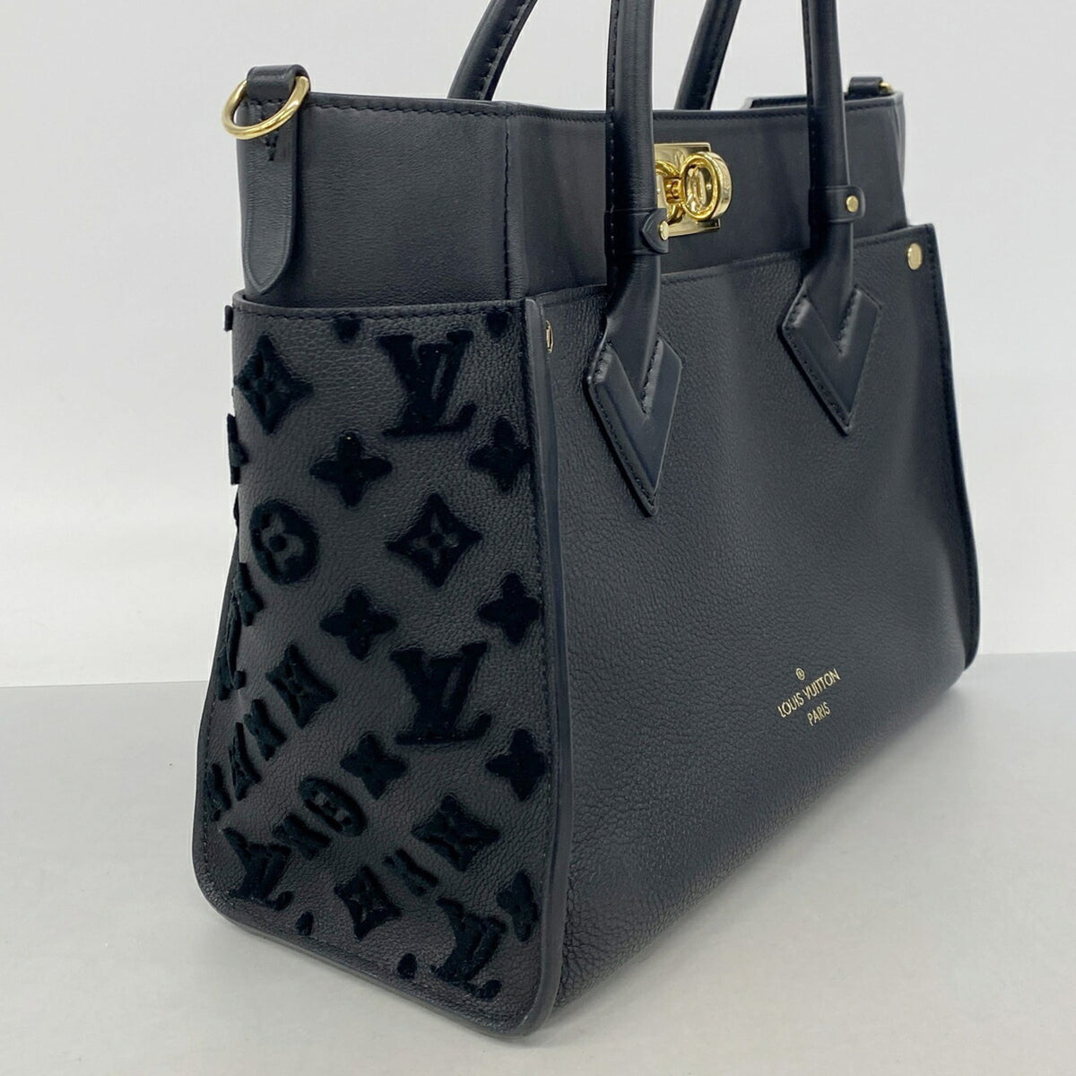 Louis Vuitton Noir Tote Bag (Pre-Owned)