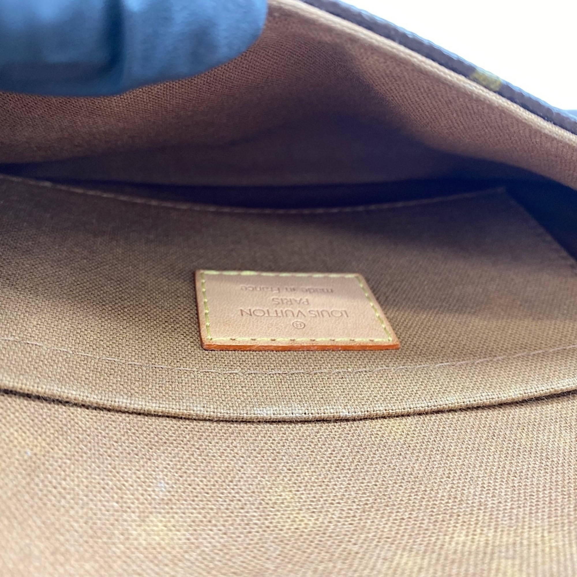 Louis Vuitton Brown Pochette Shoulder Bag (Pre-Owned)