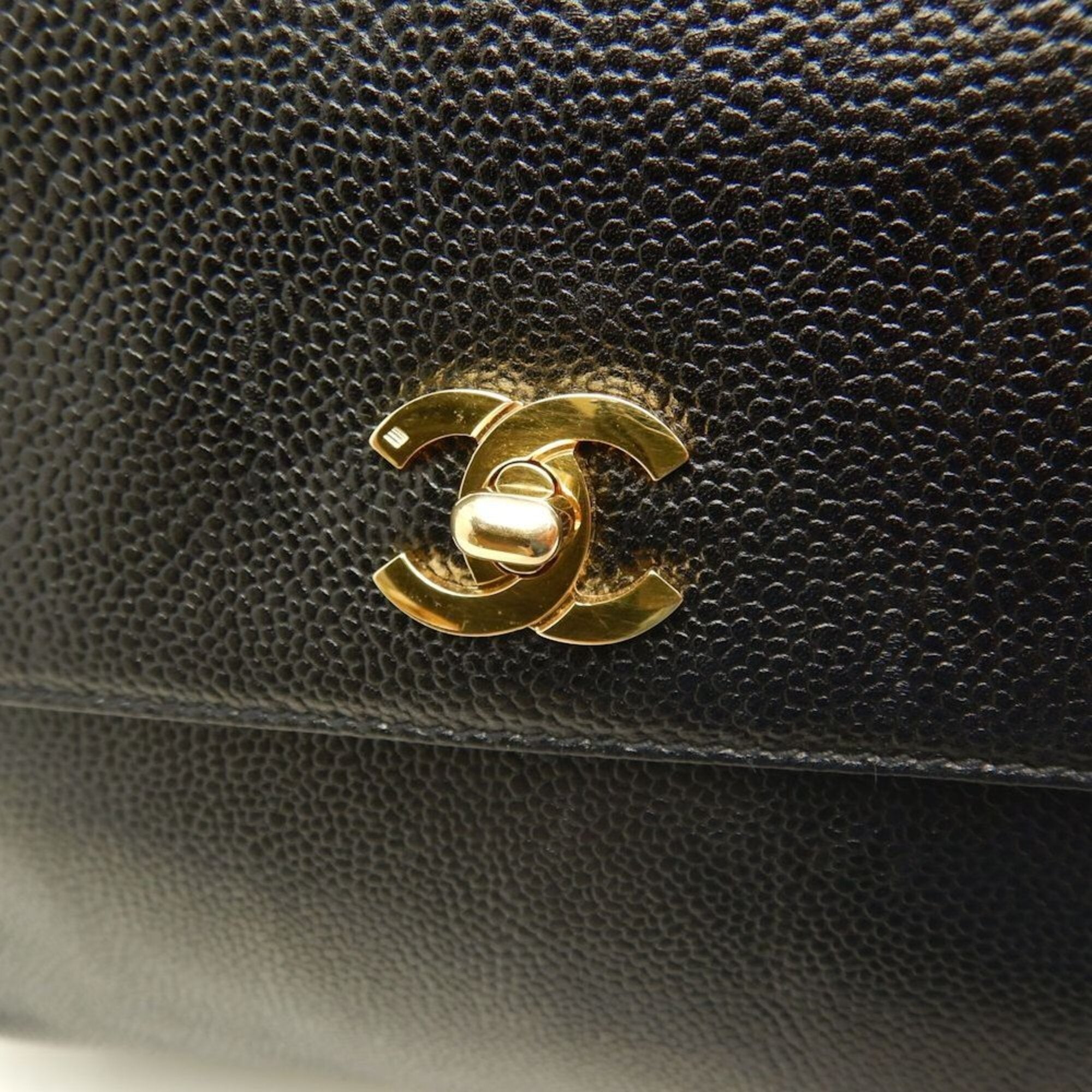 Chanel Black Grained Calfskin Shoulder Bag (Pre-Owned)