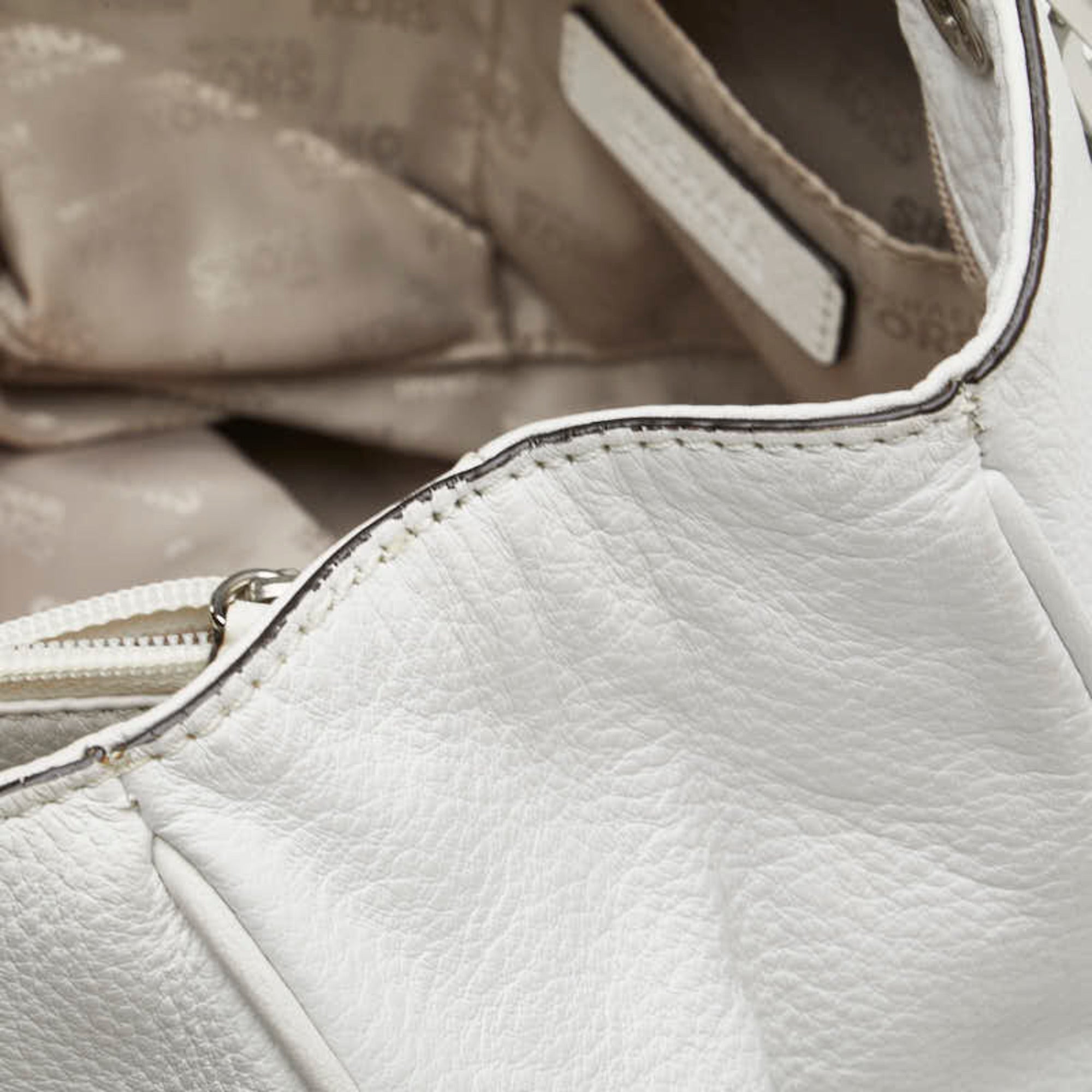 Michael Kors White Leather Tote Bag (Pre-Owned)