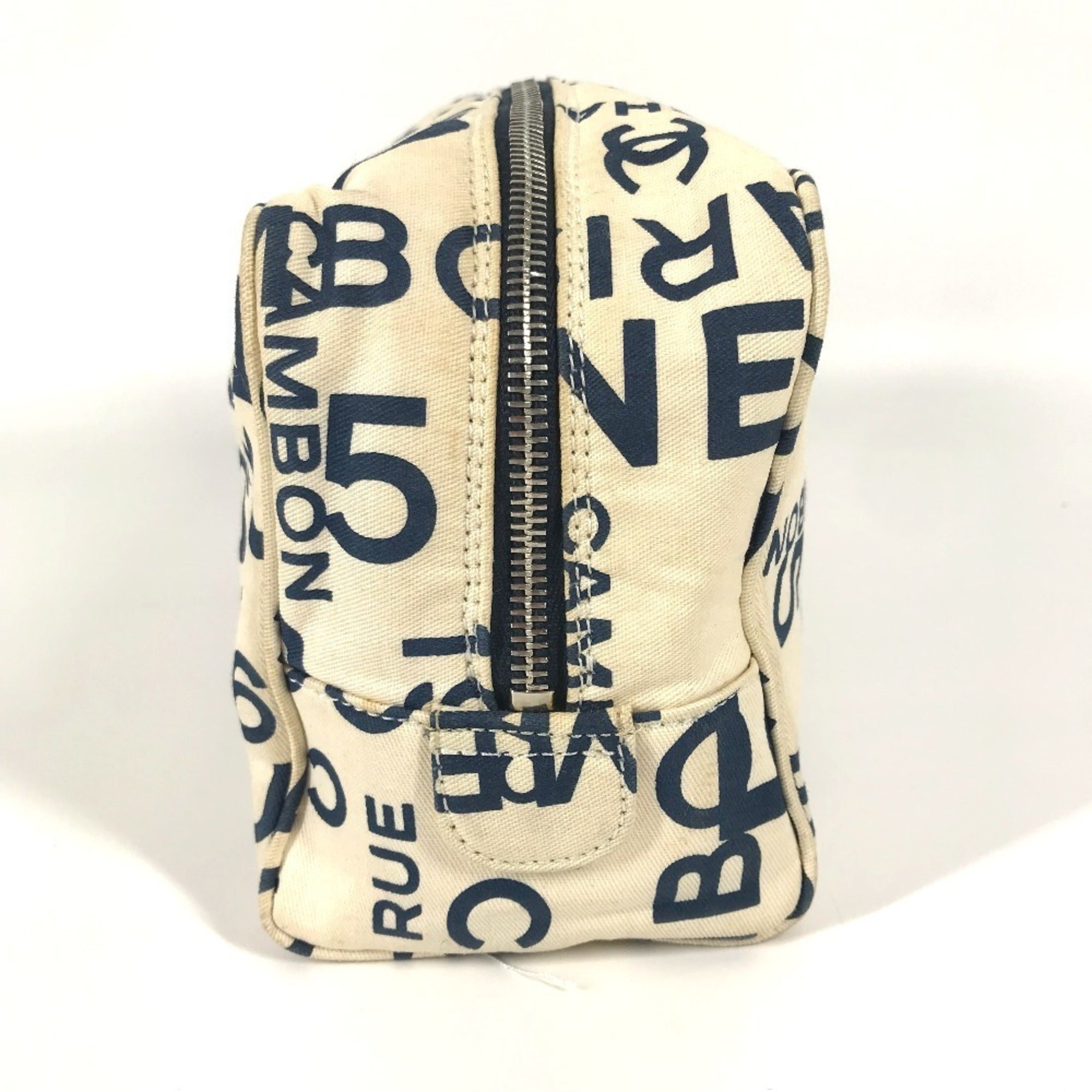 Chanel Navy White Canvas Clutch Bag (Pre-Owned)