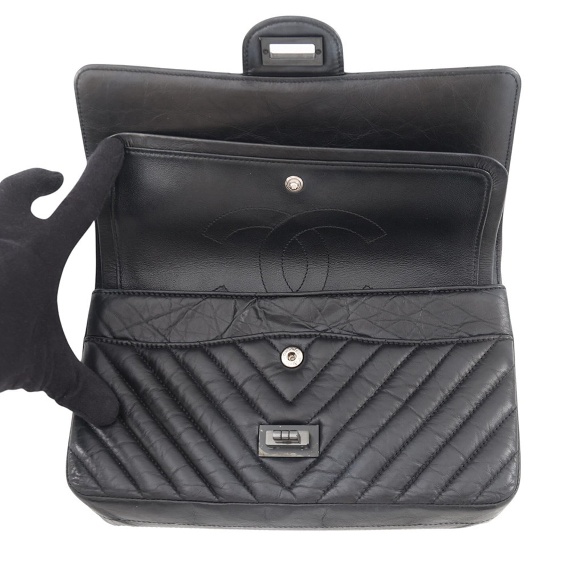 Chanel Black Handbag Shoulder Bag (Pre-Owned)