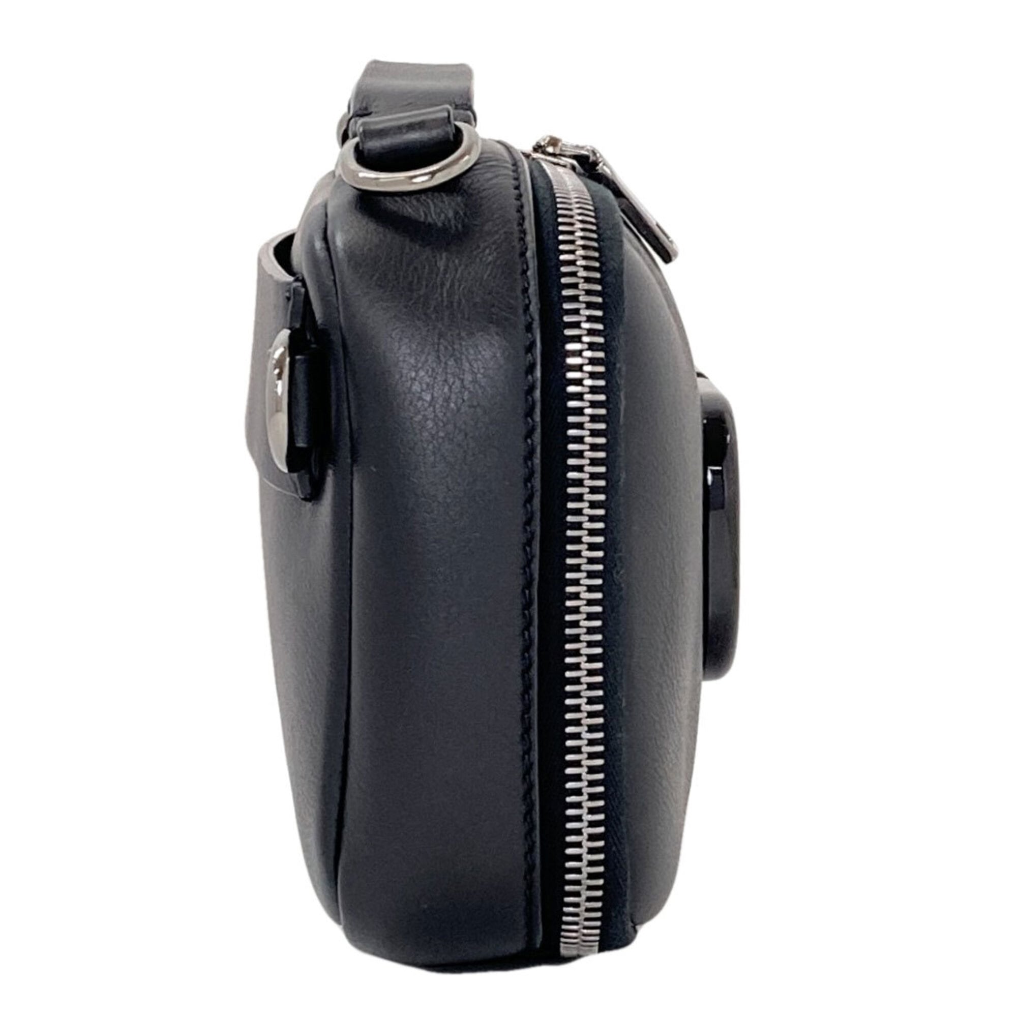 Valentino Black Leather Handbag (Pre-Owned)