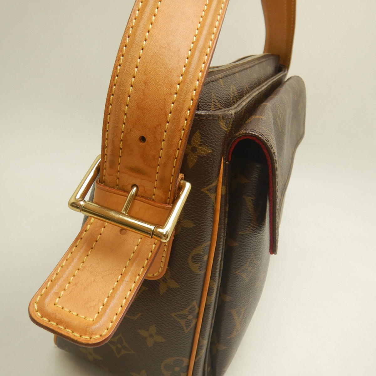 Louis Vuitton Monogram Brown Monogram Shoulder Bag (Pre-Owned)