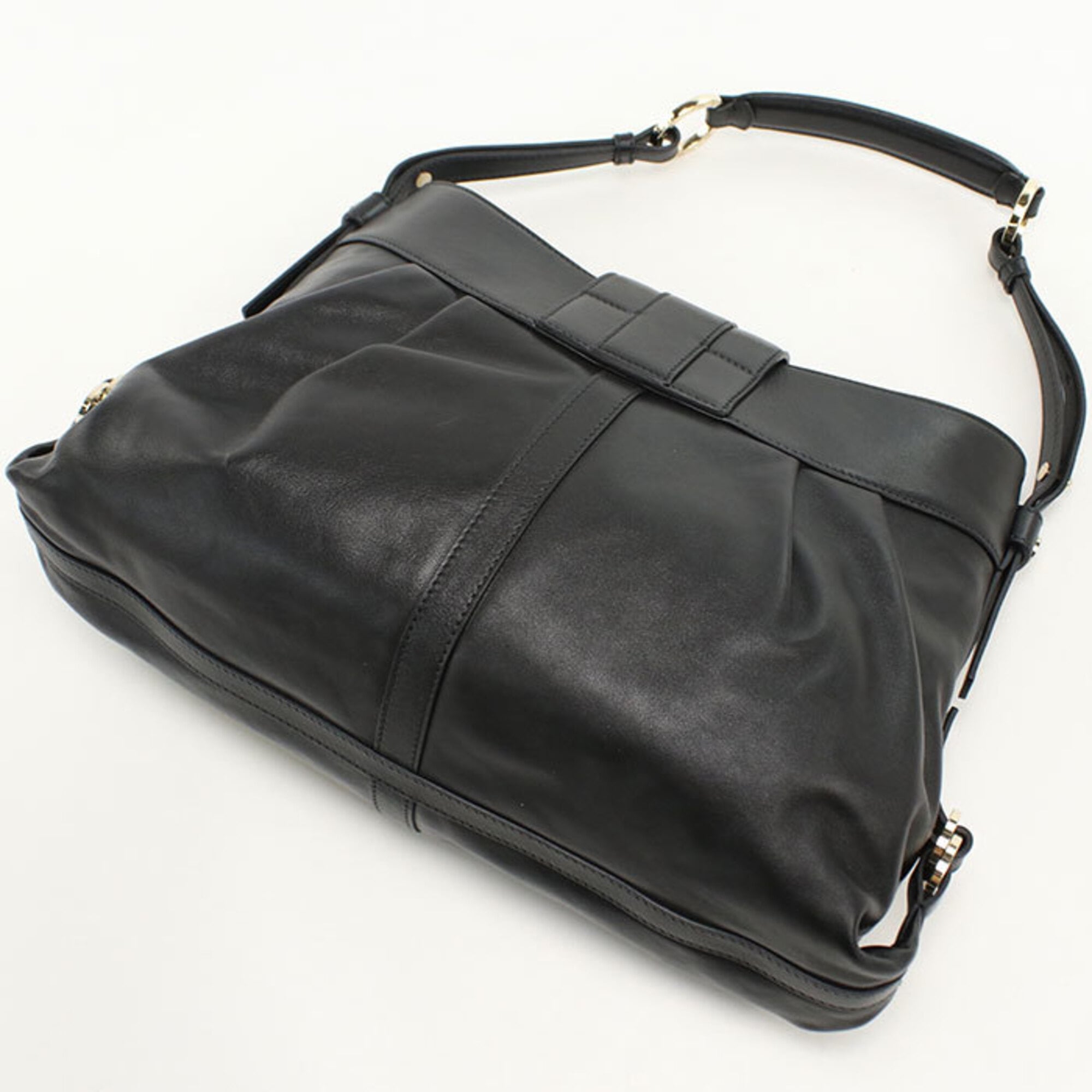 Bvlgari Black Leather Shoulder Bag (Pre-Owned)