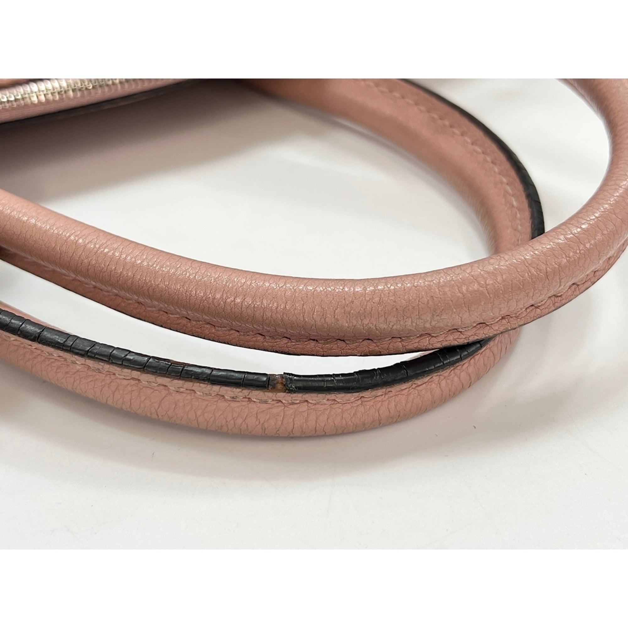 Louis Vuitton Pink Handbag (Pre-Owned)