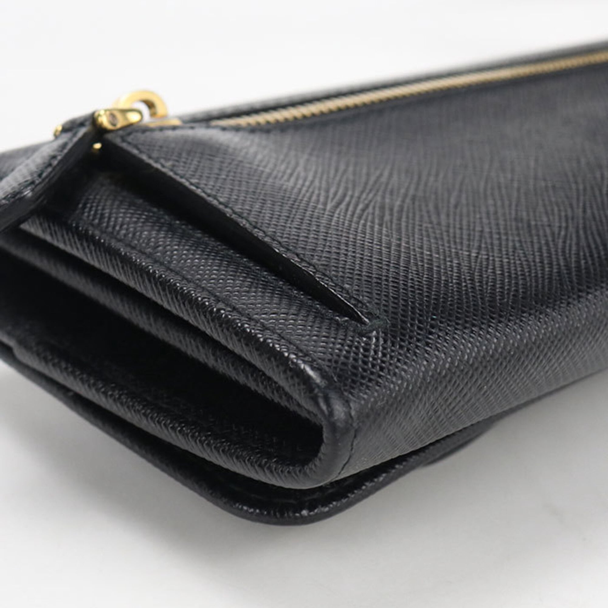 Prada Black Leather Long Wallet (Bi-Fold) (Pre-Owned)