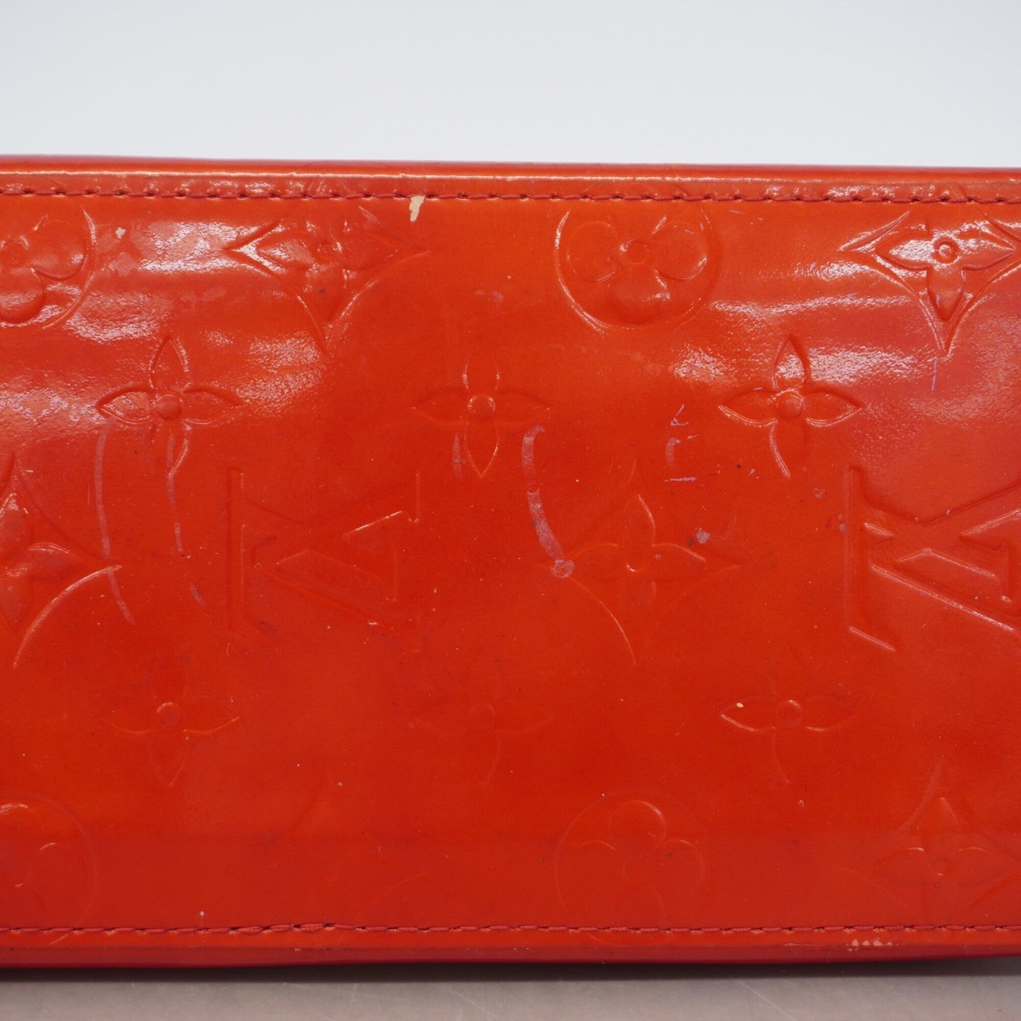 Louis Vuitton Rouge Handbag (Pre-Owned)