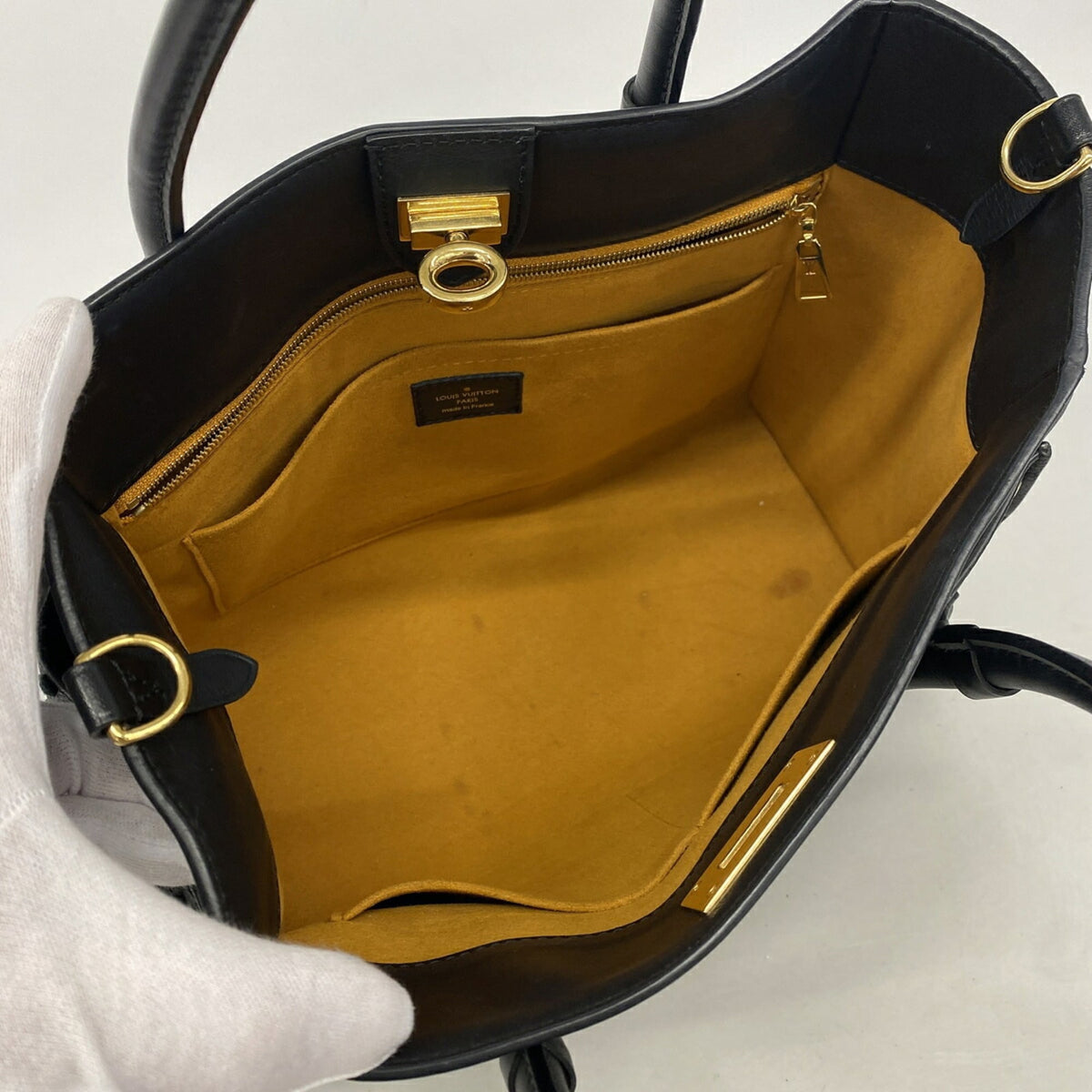 Louis Vuitton Noir Tote Bag (Pre-Owned)
