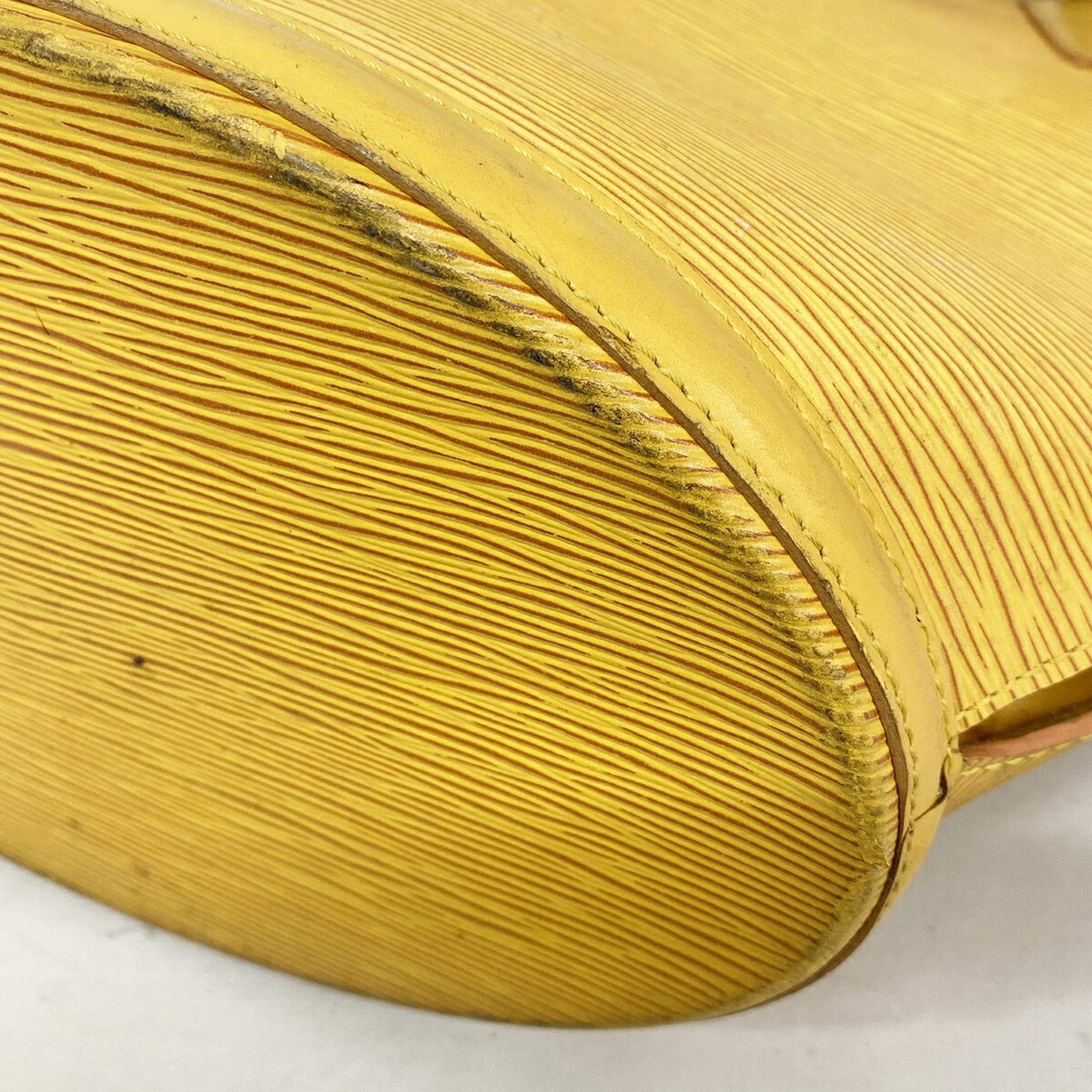 Louis Vuitton Jaune Shoulder Bag (Pre-Owned)