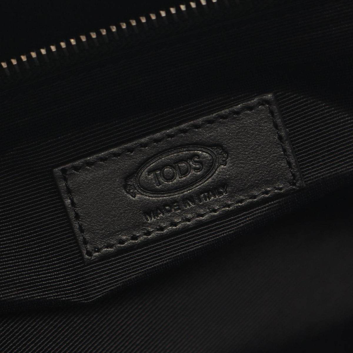 Tod's Black Leather Handbag (Pre-Owned)