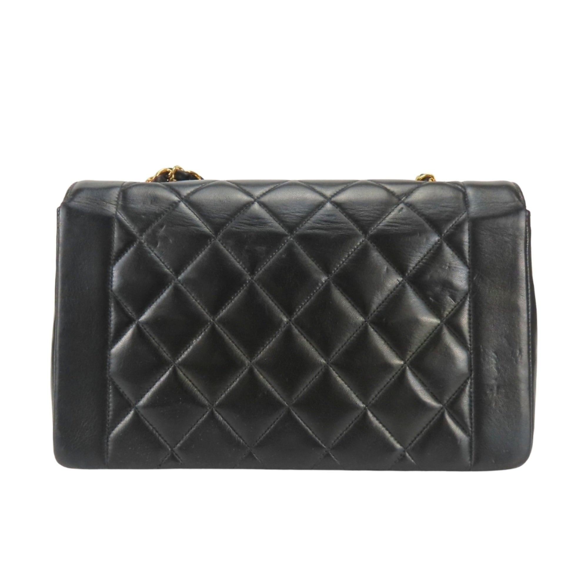 Chanel Black Leather Shoulder Bag (Pre-Owned)
