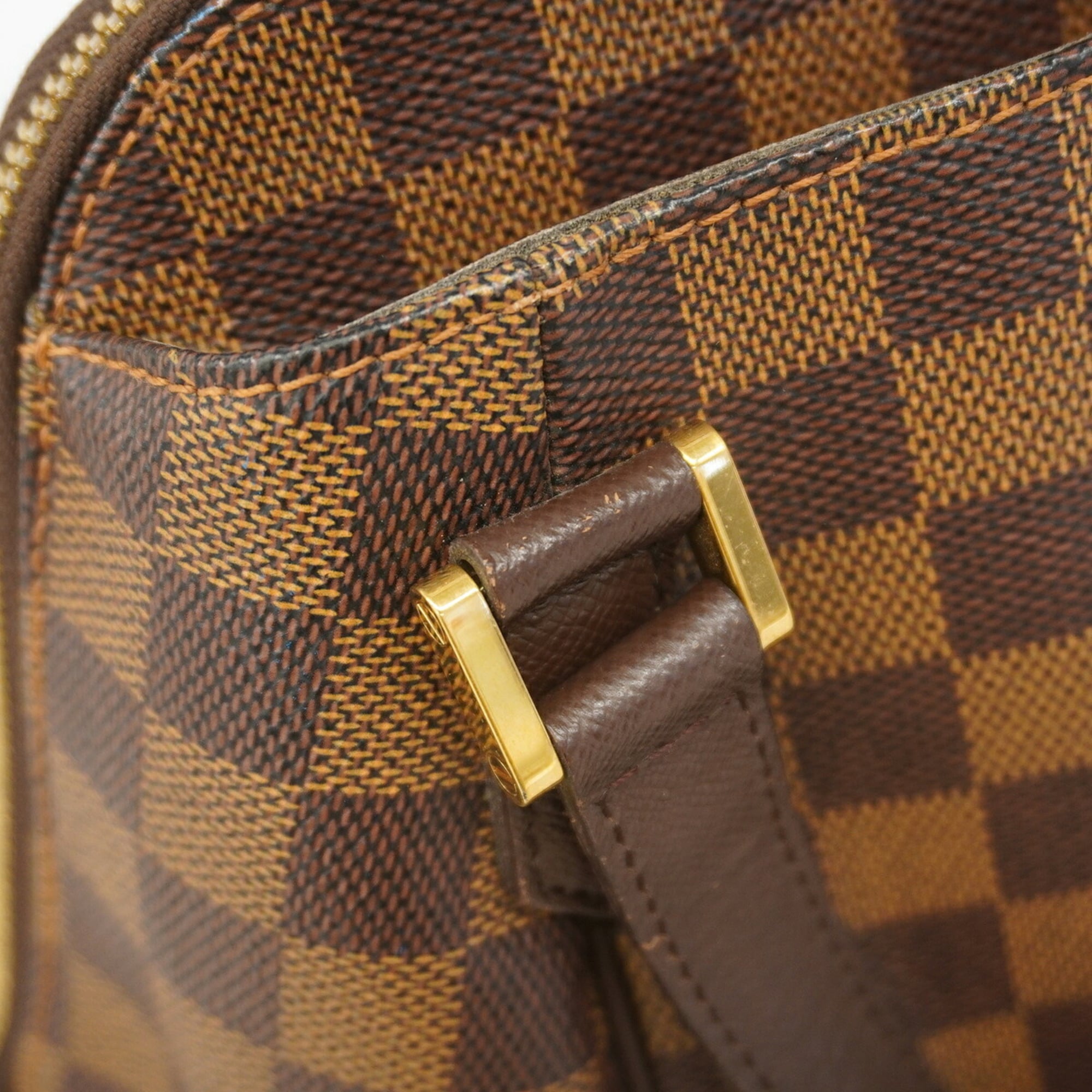 Louis Vuitton Ebene Handbag (Pre-Owned)