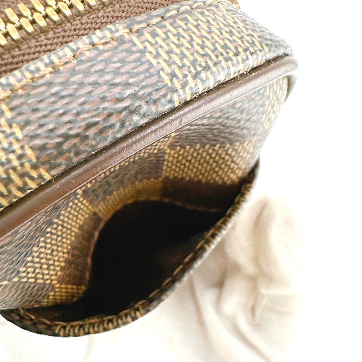 Louis Vuitton Brown Damier Canvas Pouch (Pre-Owned)