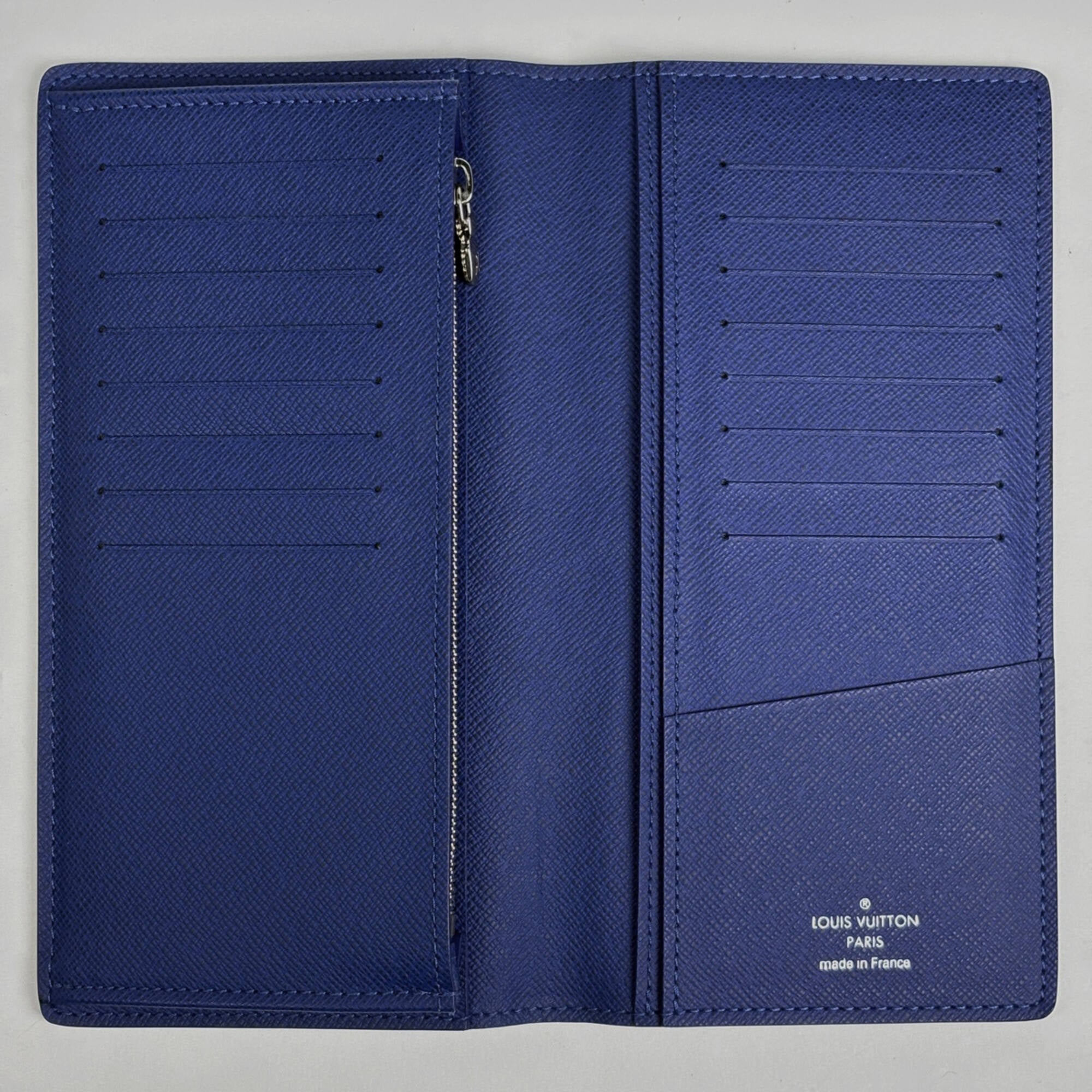 Louis Vuitton Taiga Cobalt Taiga Leather Long Wallet (Bi-Fold) (Pre-Owned)