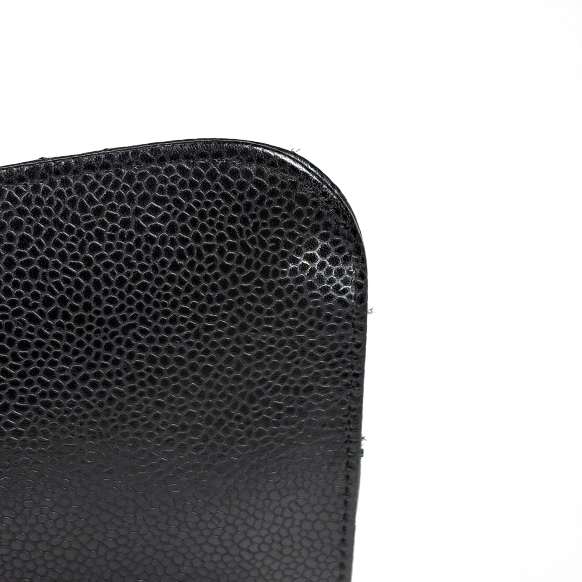 Chanel Matelasse Black Grained Calfskin Shoulder Bag (Pre-Owned)