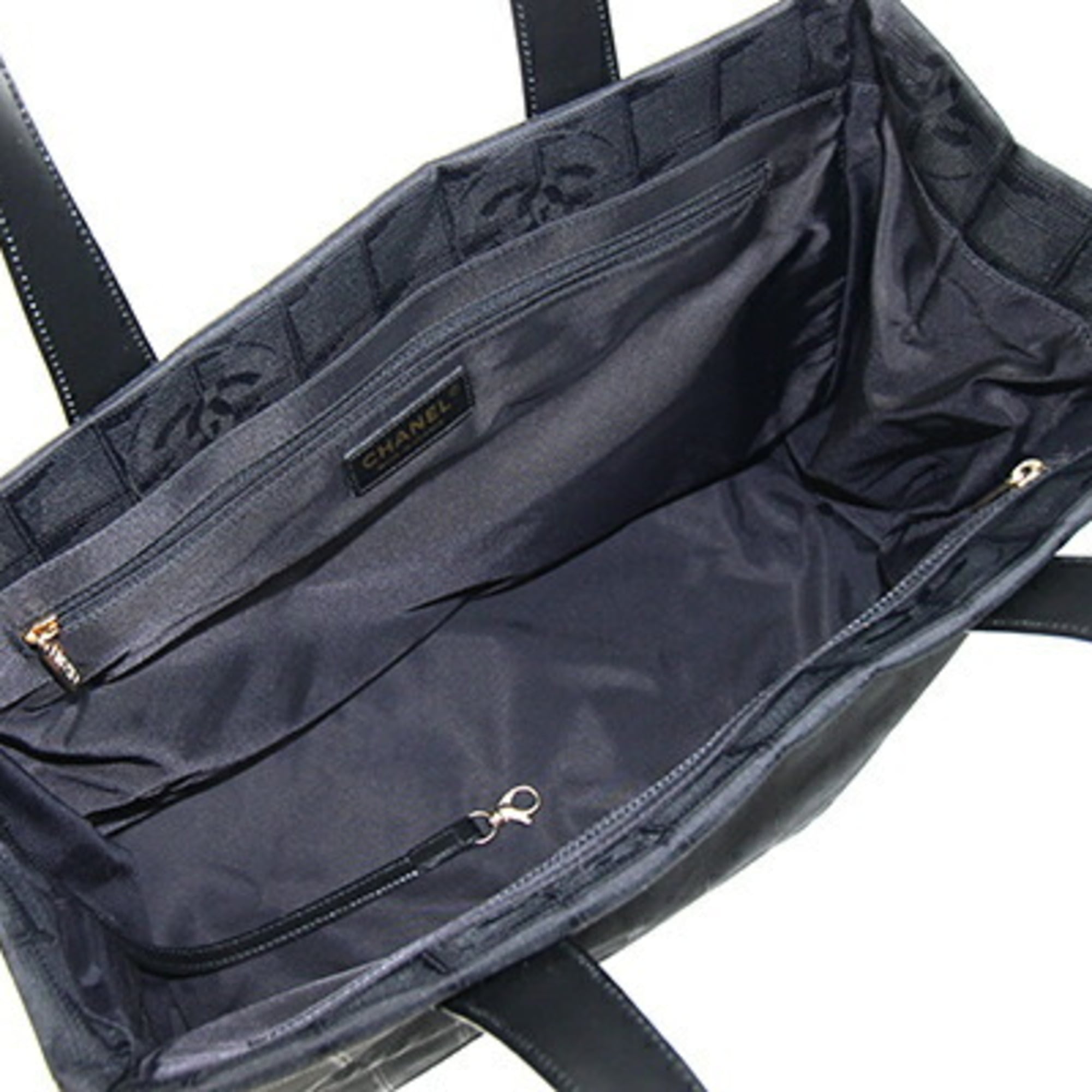 Chanel Black Nylon Canvas Leather Tote Bag (Pre-Owned)