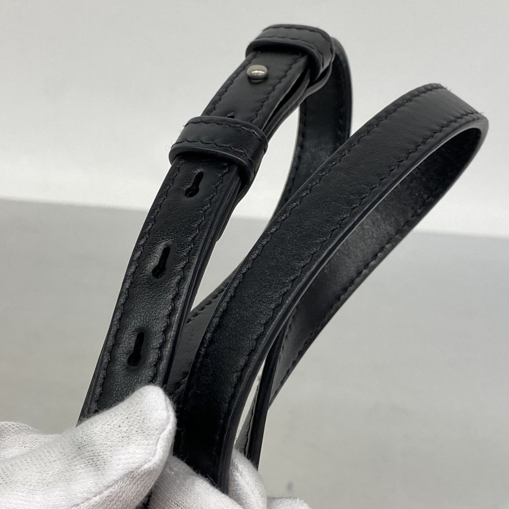 Gucci Black Leather Shoulder Bag (Pre-Owned)
