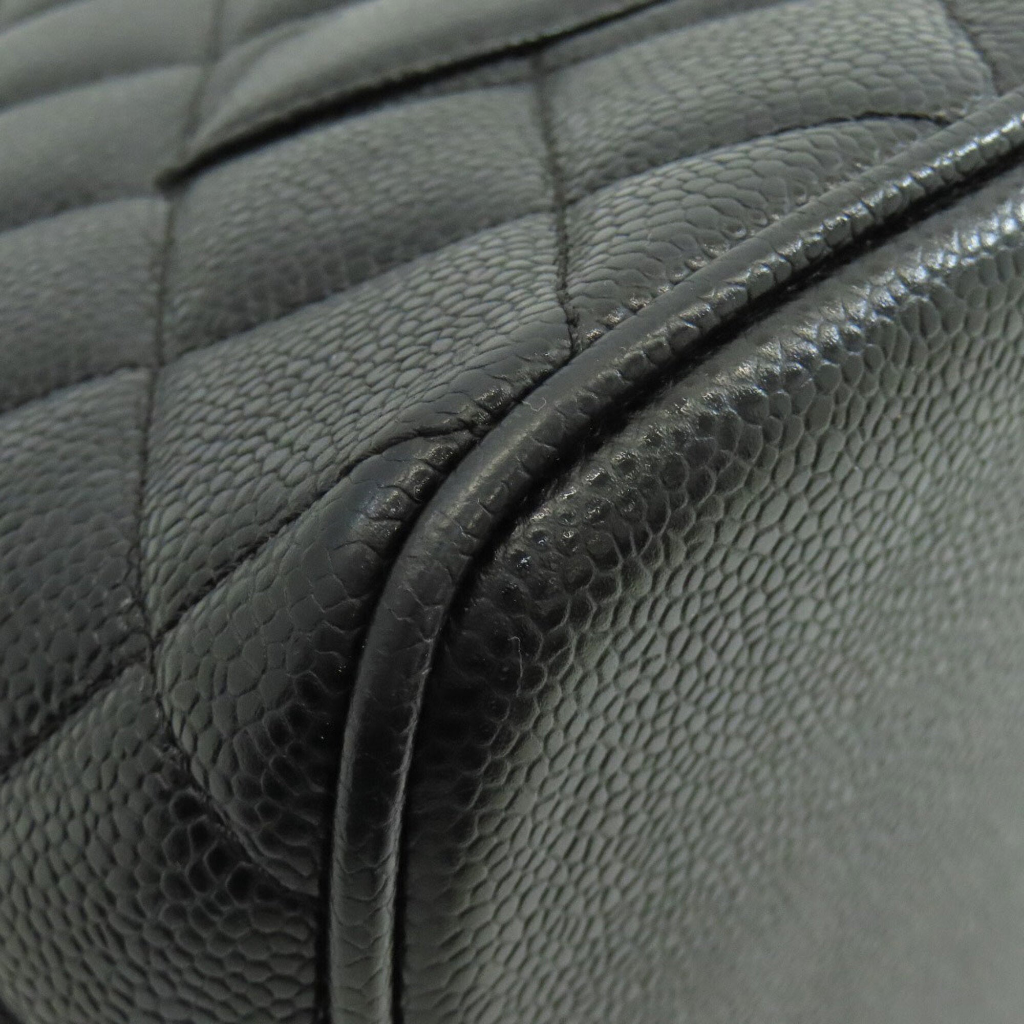 Chanel Black Leather Tote Bag (Pre-Owned)