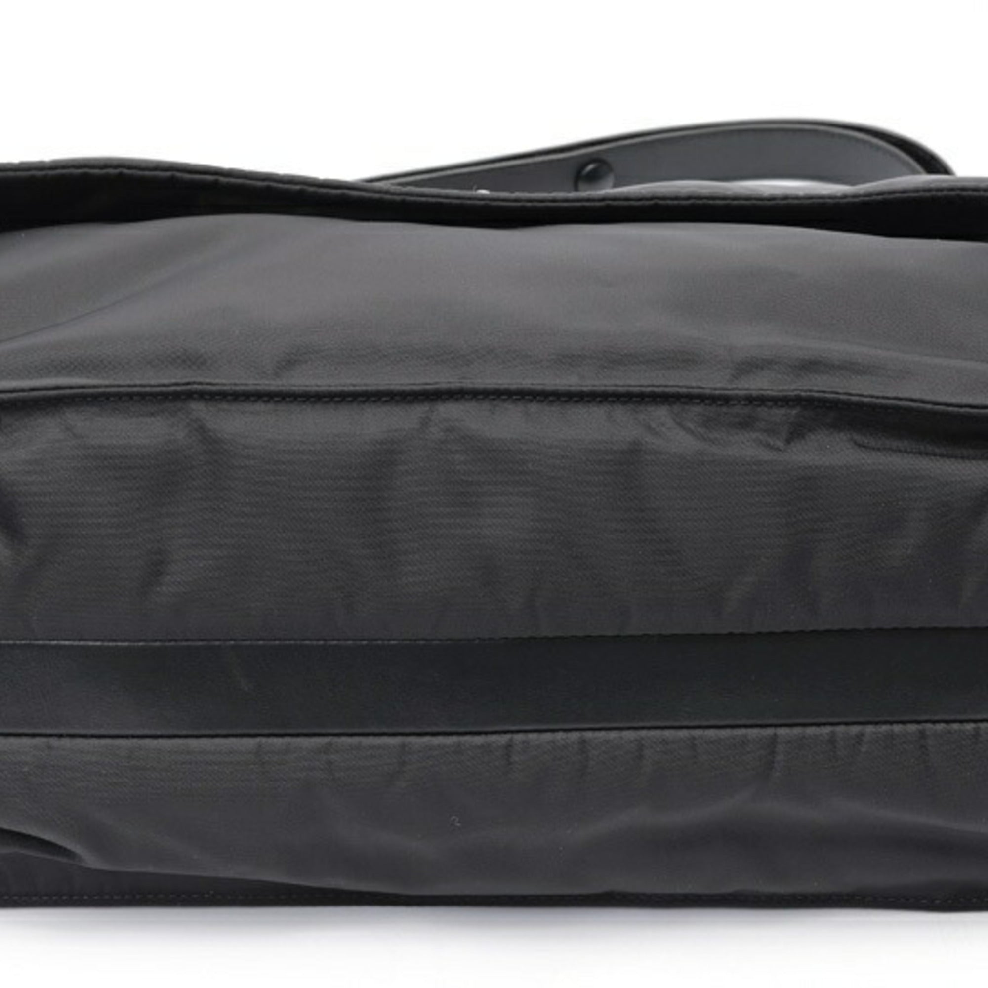 Prada Black Nylon Shoulder Bag (Pre-Owned)