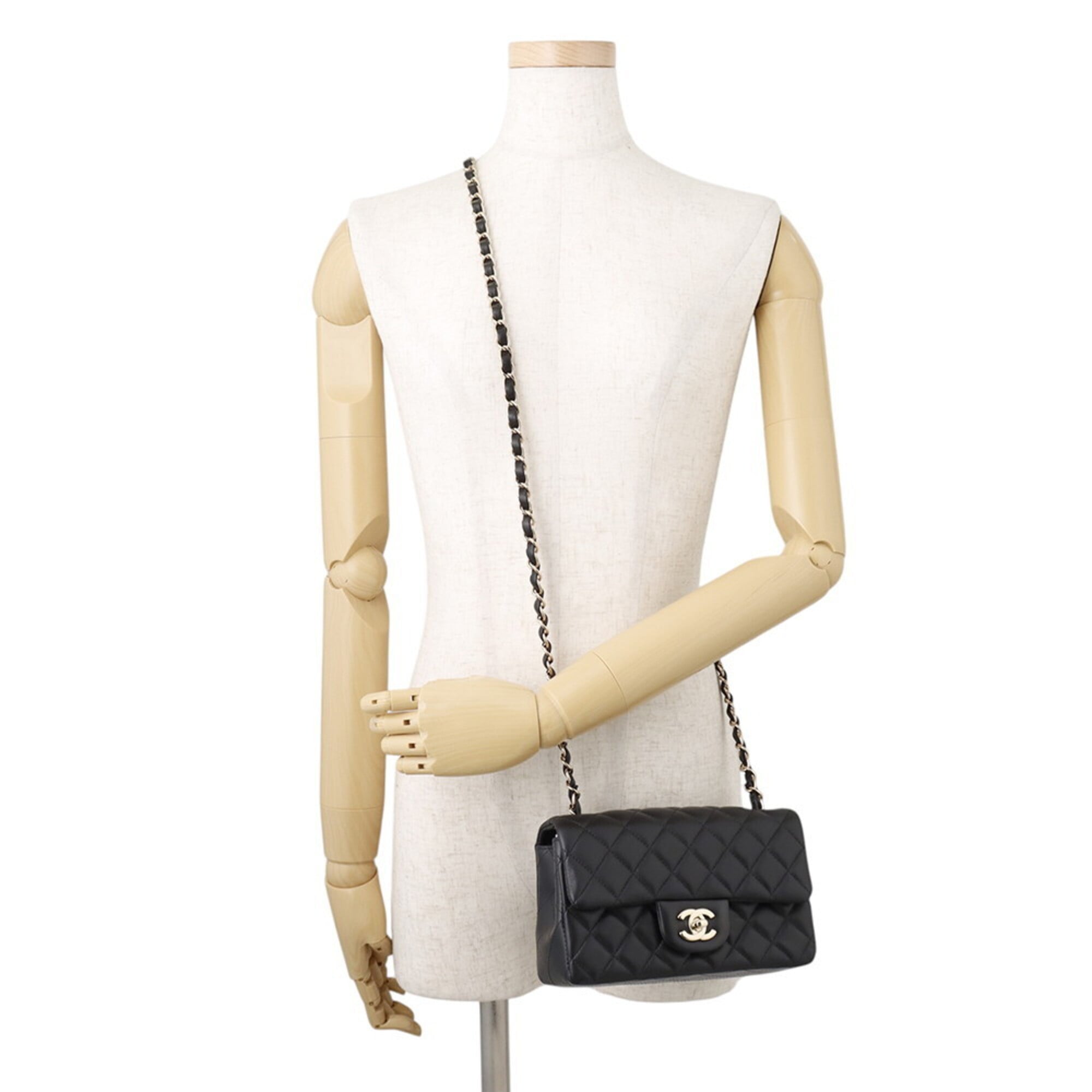 Chanel Matelasse Black Leather Handbag Shoulder Bag (Pre-Owned)