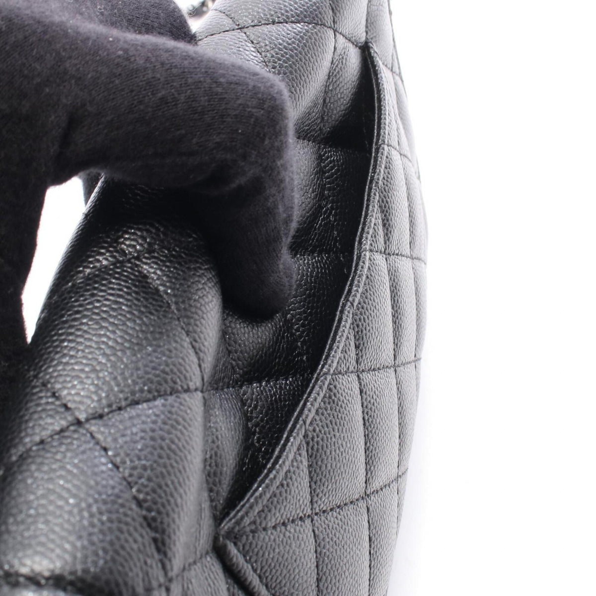Chanel Black Grained Calfskin Handbag Shoulder Bag (Pre-Owned)
