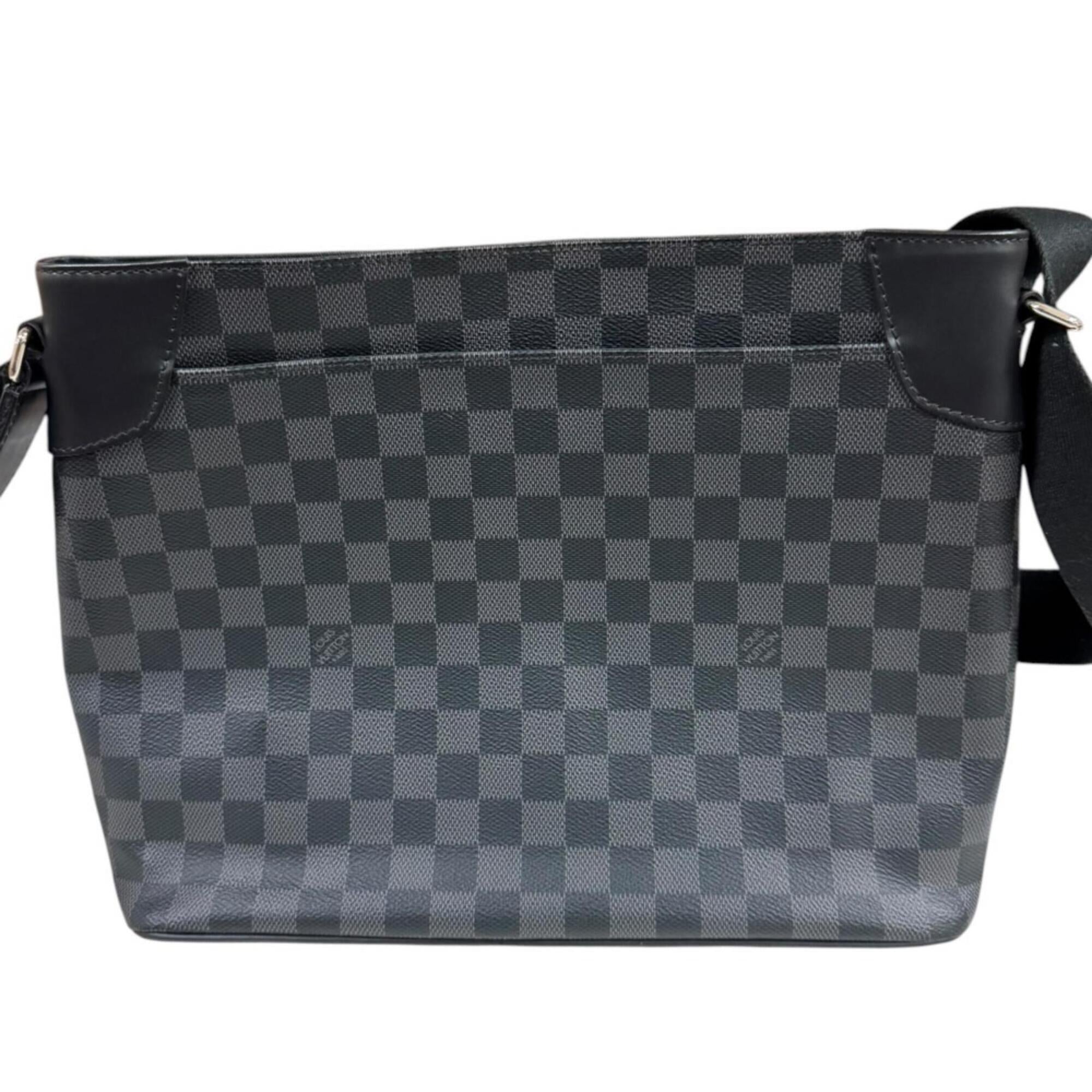 Louis Vuitton Damier Graphite Black Gray Damier Graphite Shoulder Bag (Pre-Owned)