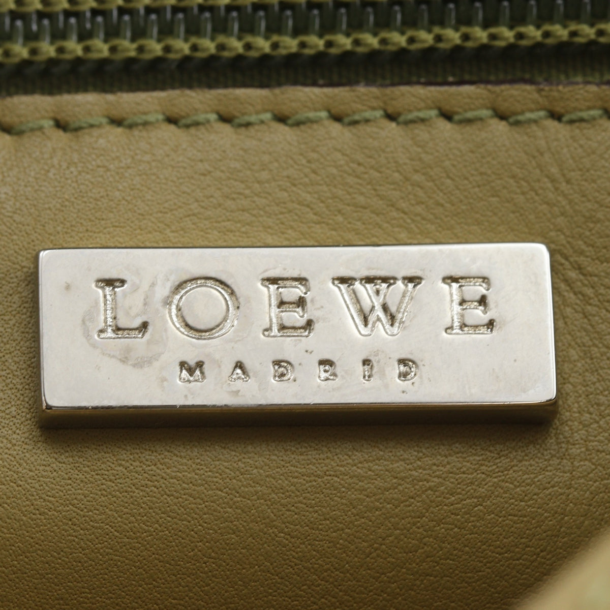 Loewe Olive Leather Shoulder Bag (Pre-Owned)