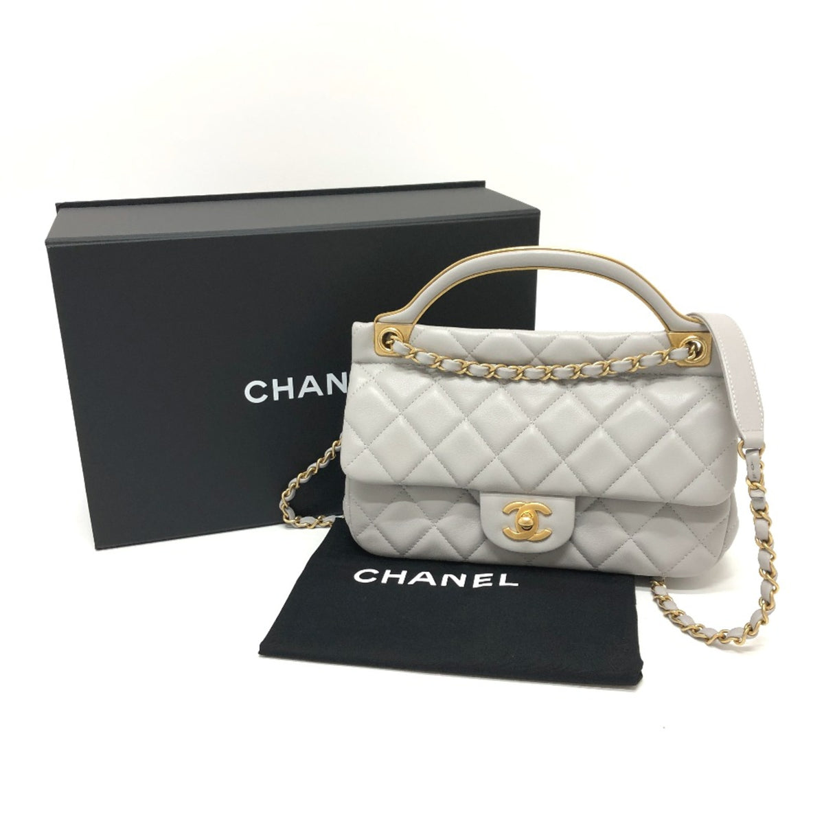 Chanel Gray Leather Shoulder Bag (Pre-Owned)