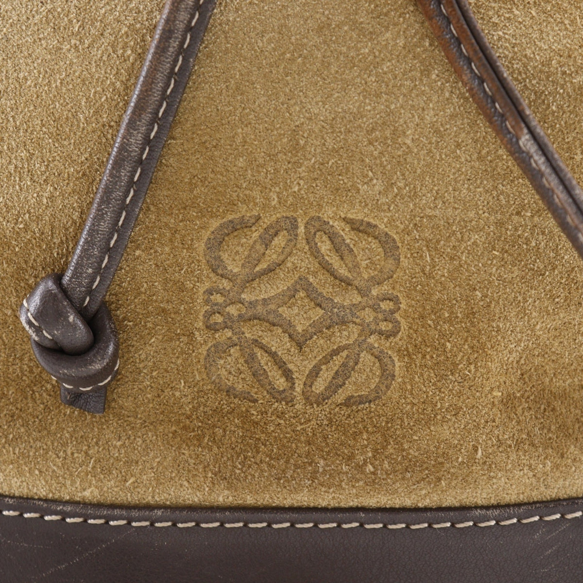 Loewe Beige Suede Leather Shoulder Bag (Pre-Owned)