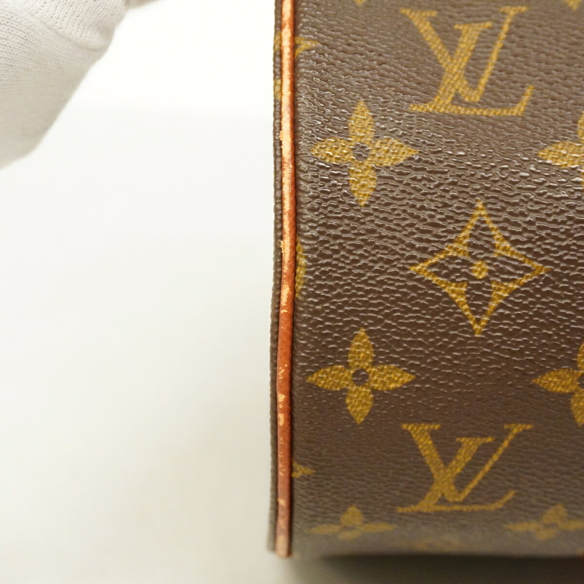 Louis Vuitton Brown Handbag (Pre-Owned)