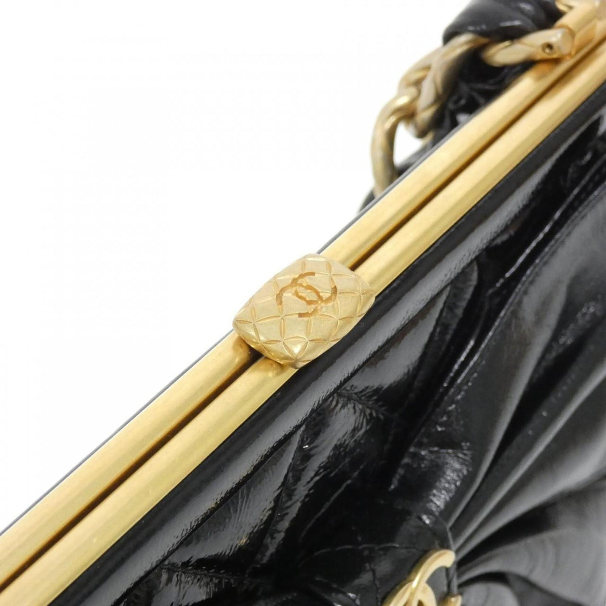 Chanel Black Leather Shoulder Bag (Pre-Owned)