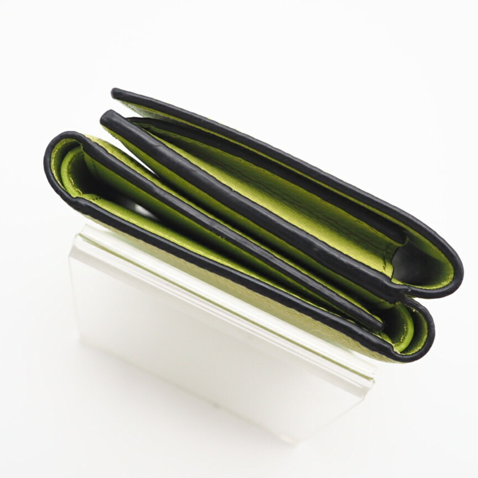 Loewe Green Leather Wallet (Tri-Fold) (Pre-Owned)