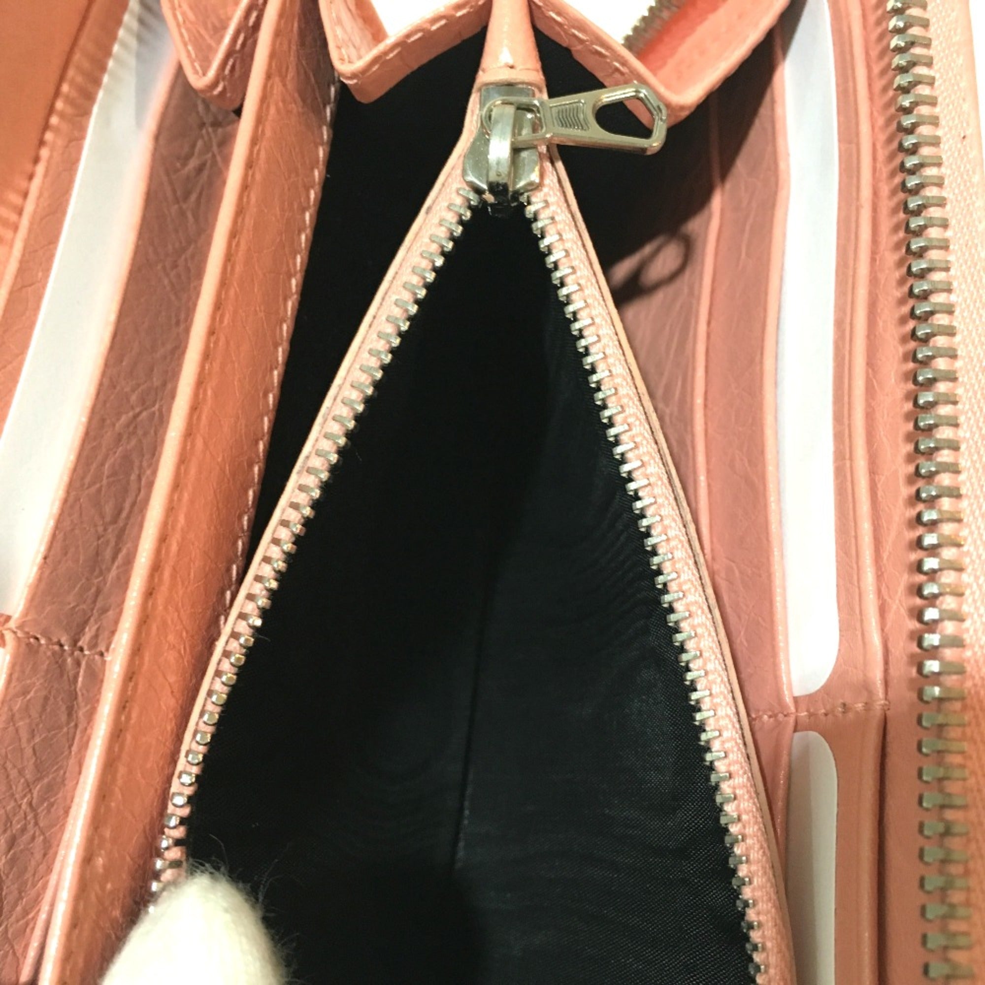 Balenciaga Beige Leather Long Wallet (Bi-Fold) (Pre-Owned)