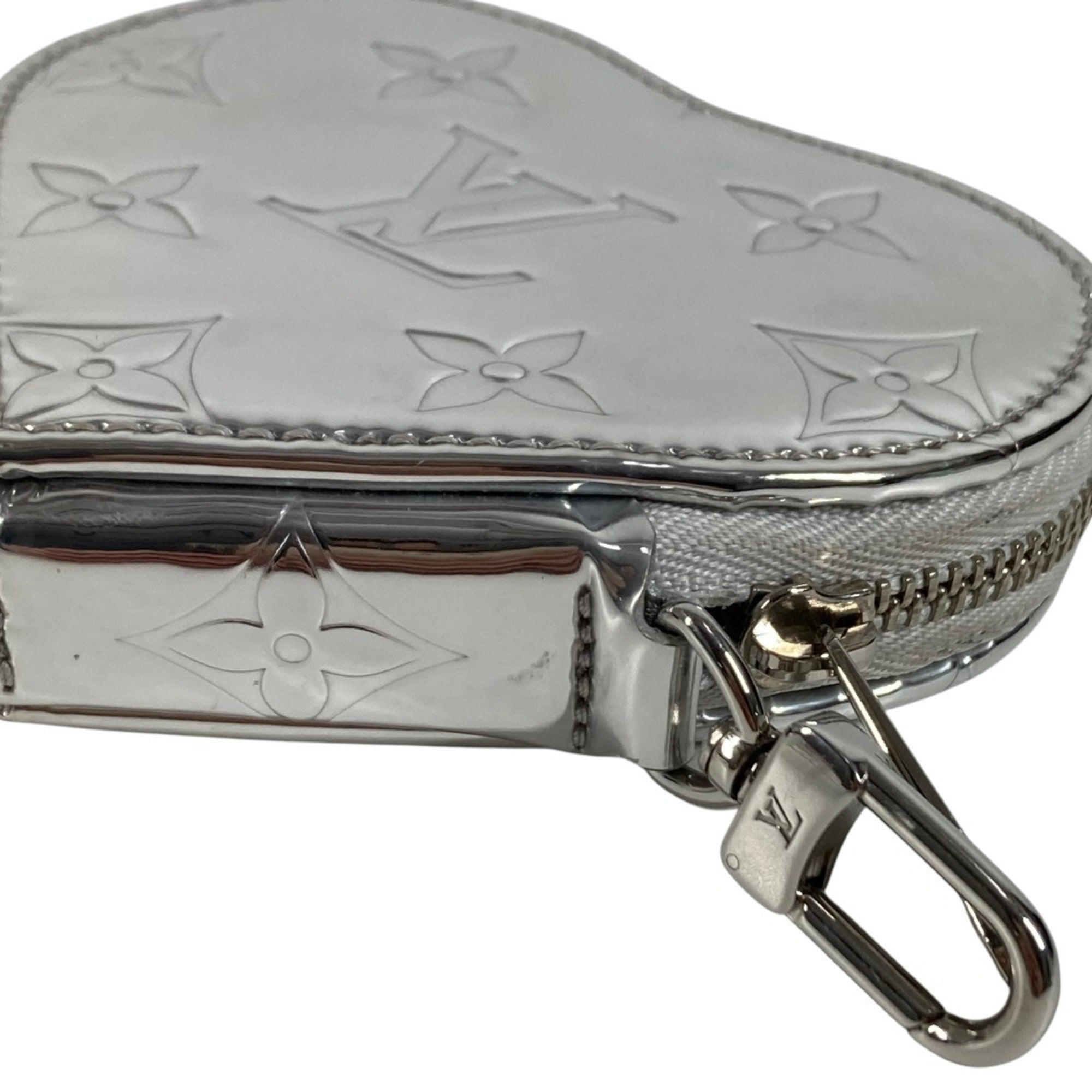 Louis Vuitton Silver Leather Coin Purse/Coin Case (Pre-Owned)