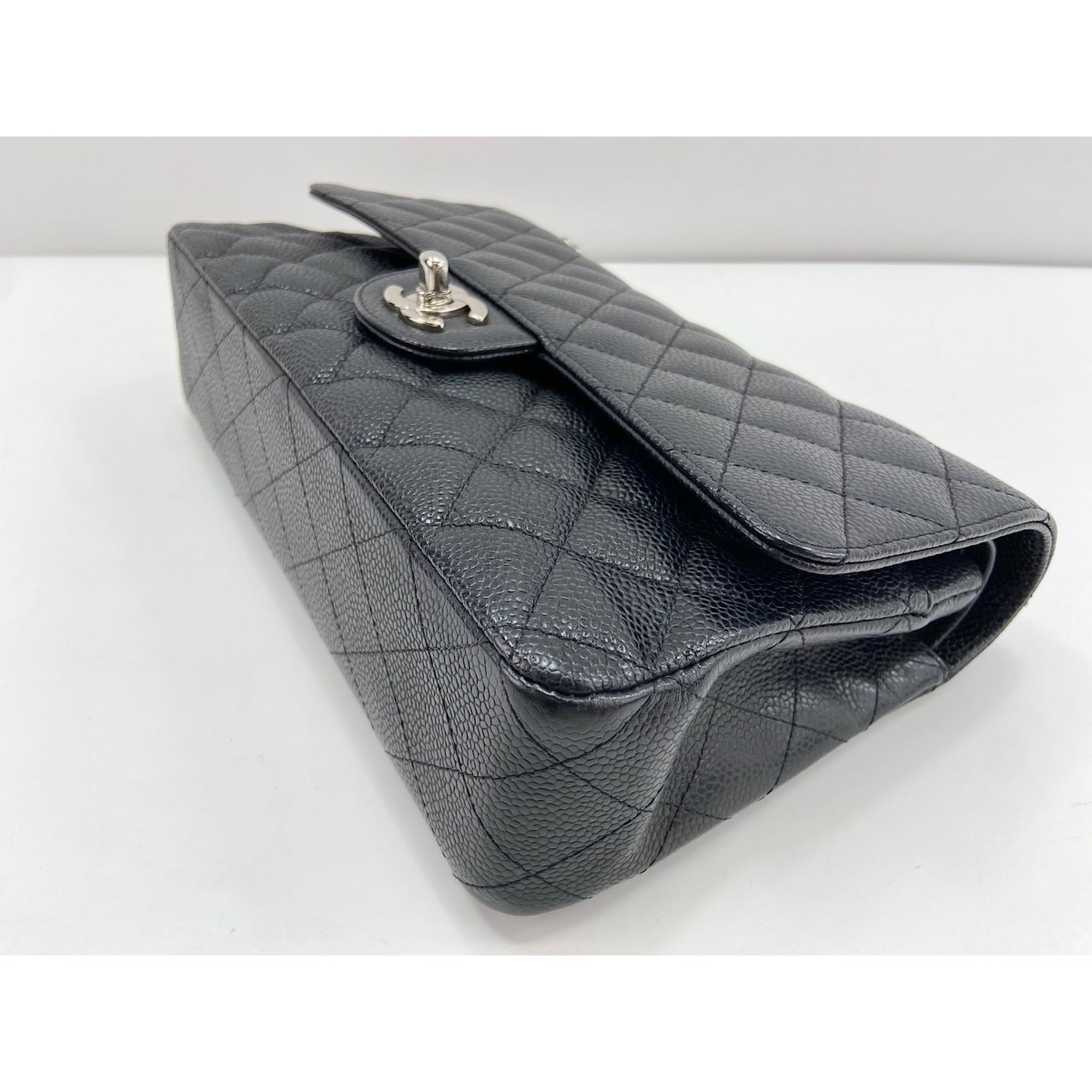 Chanel Matelasse Black Tote Bag (Pre-Owned)