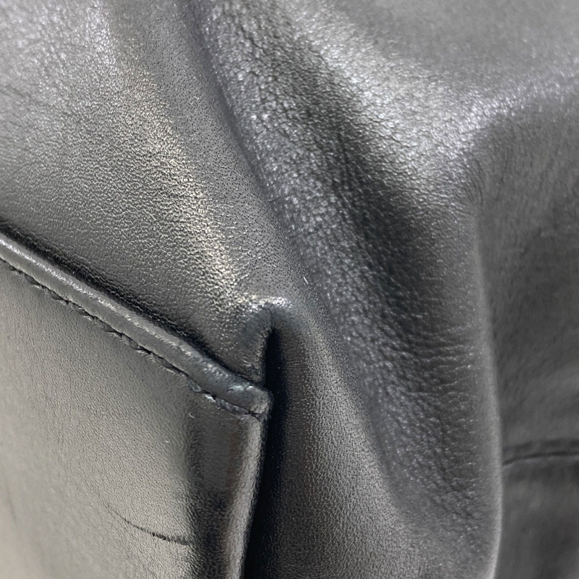 Chanel Black Leather Tote Bag (Pre-Owned)